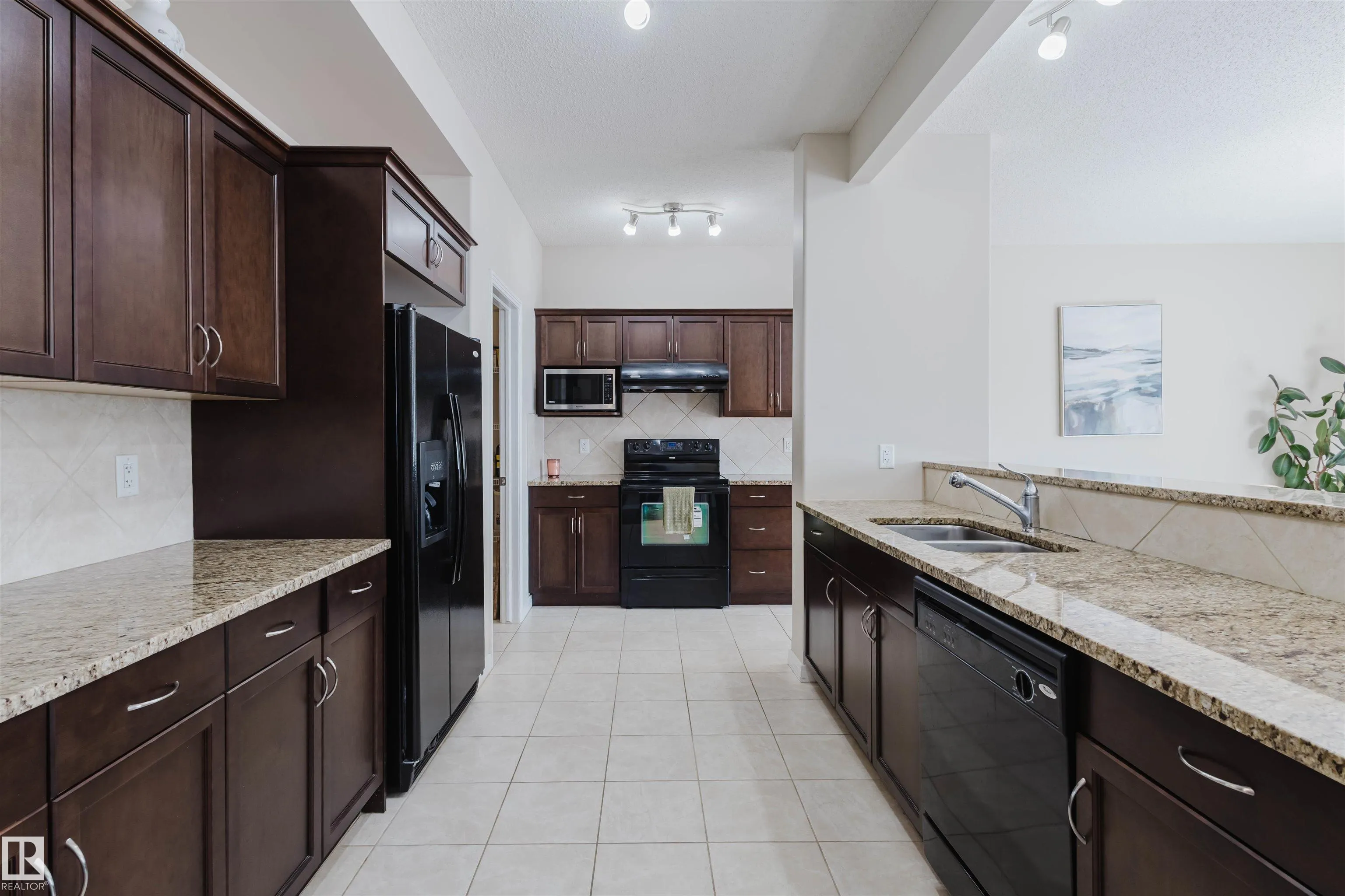6731 SPEAKER Place