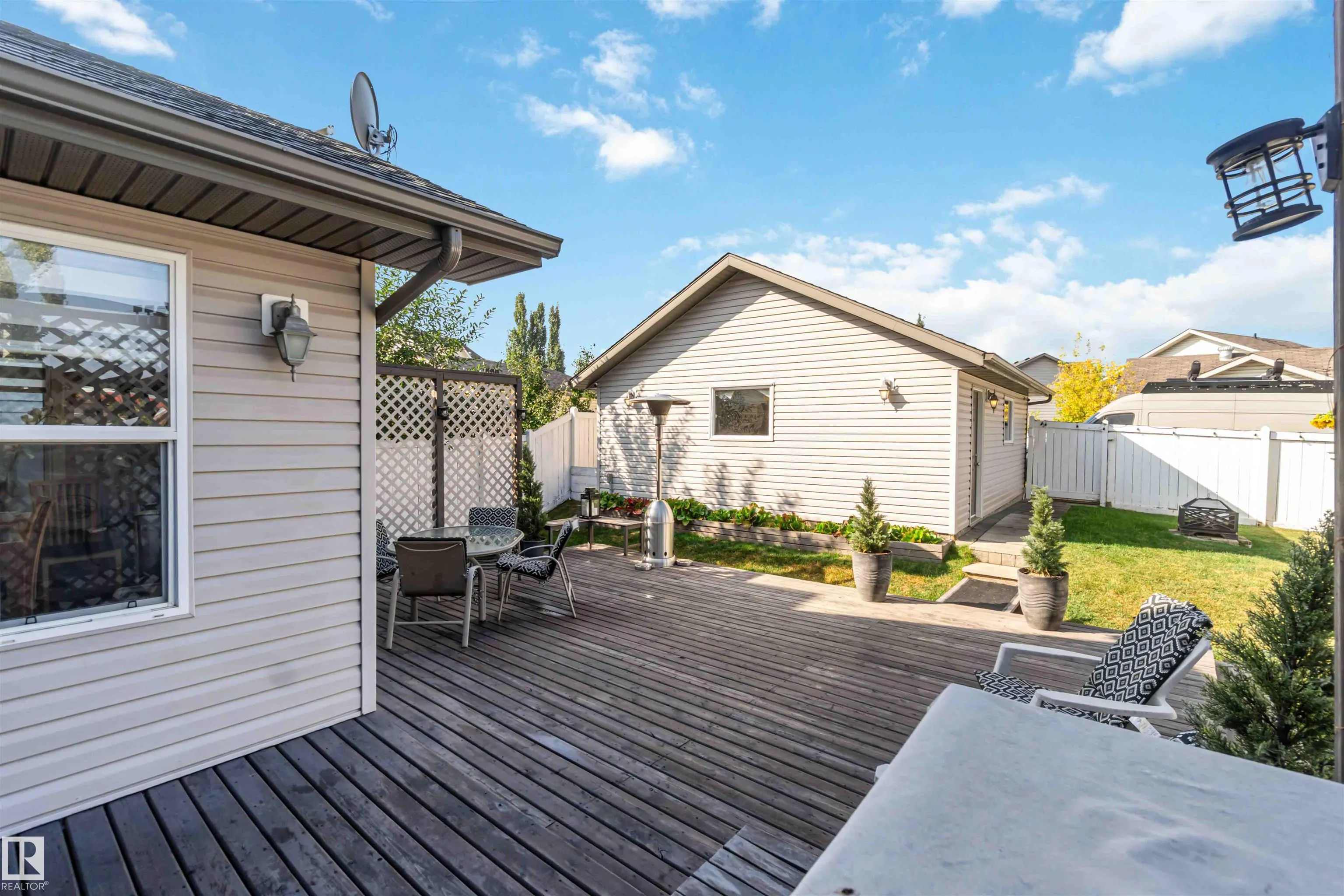 2056 TOWNE CENTRE Boulevard