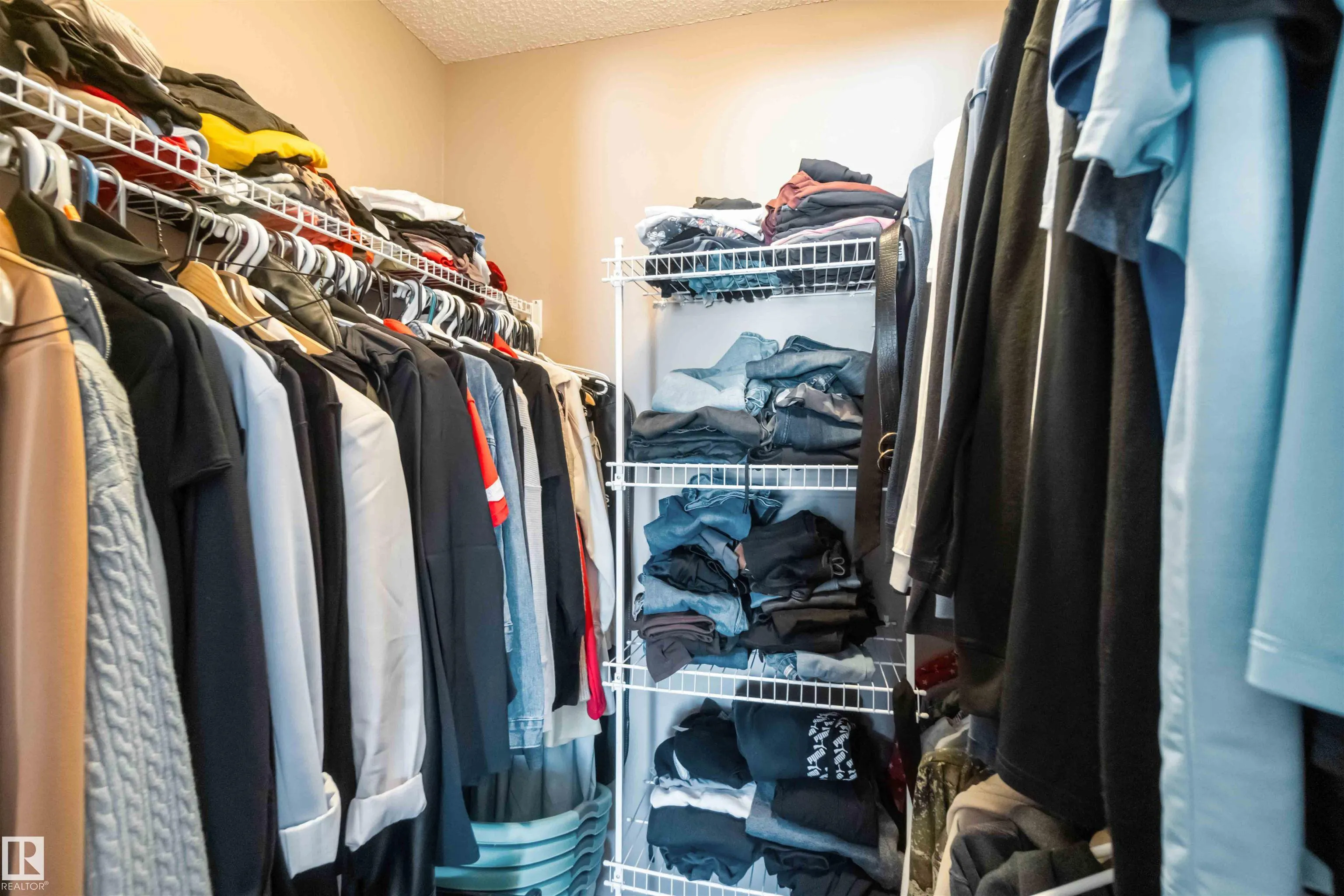 2056 TOWNE CENTRE Boulevard