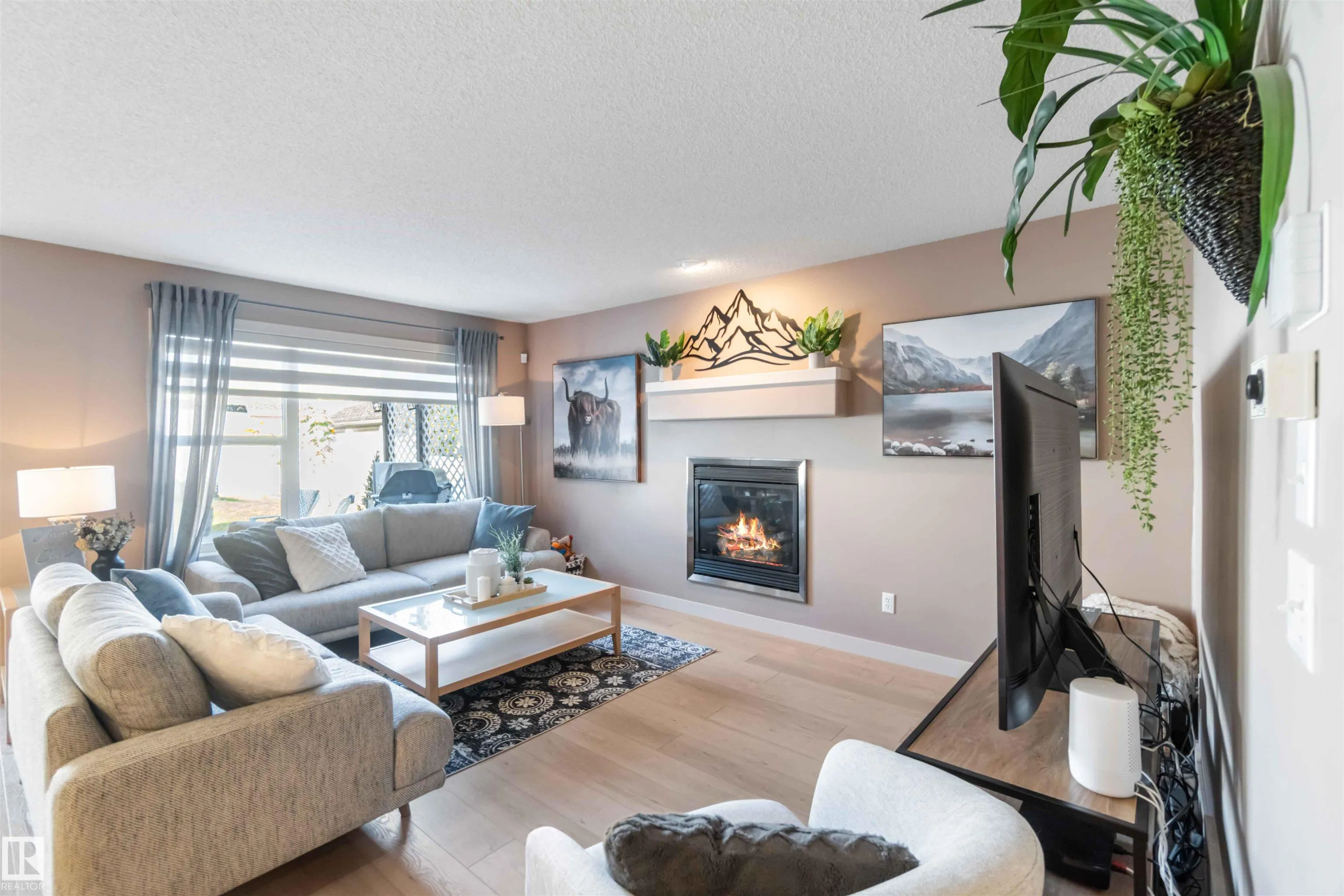 2056 TOWNE CENTRE Boulevard