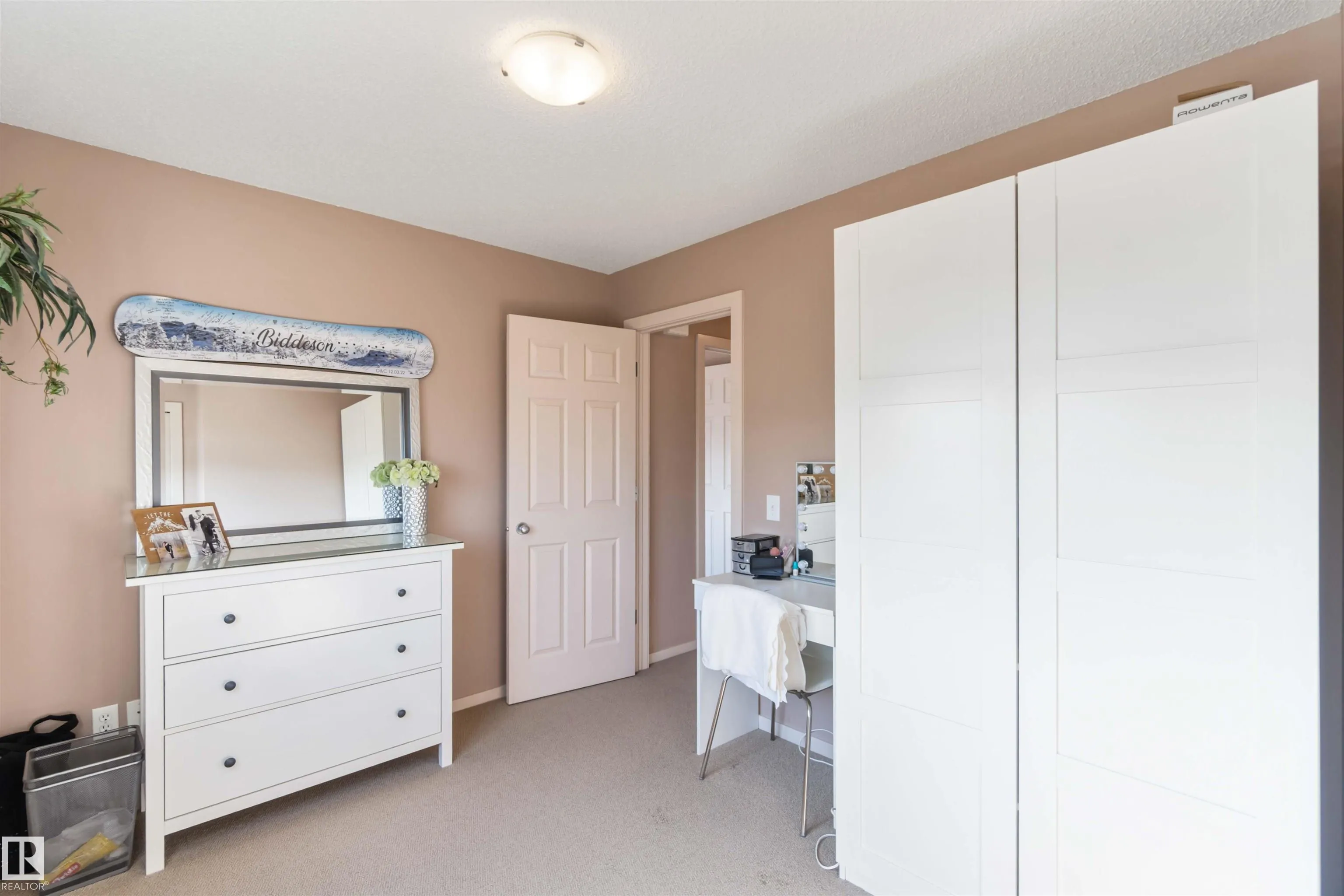 2056 TOWNE CENTRE Boulevard