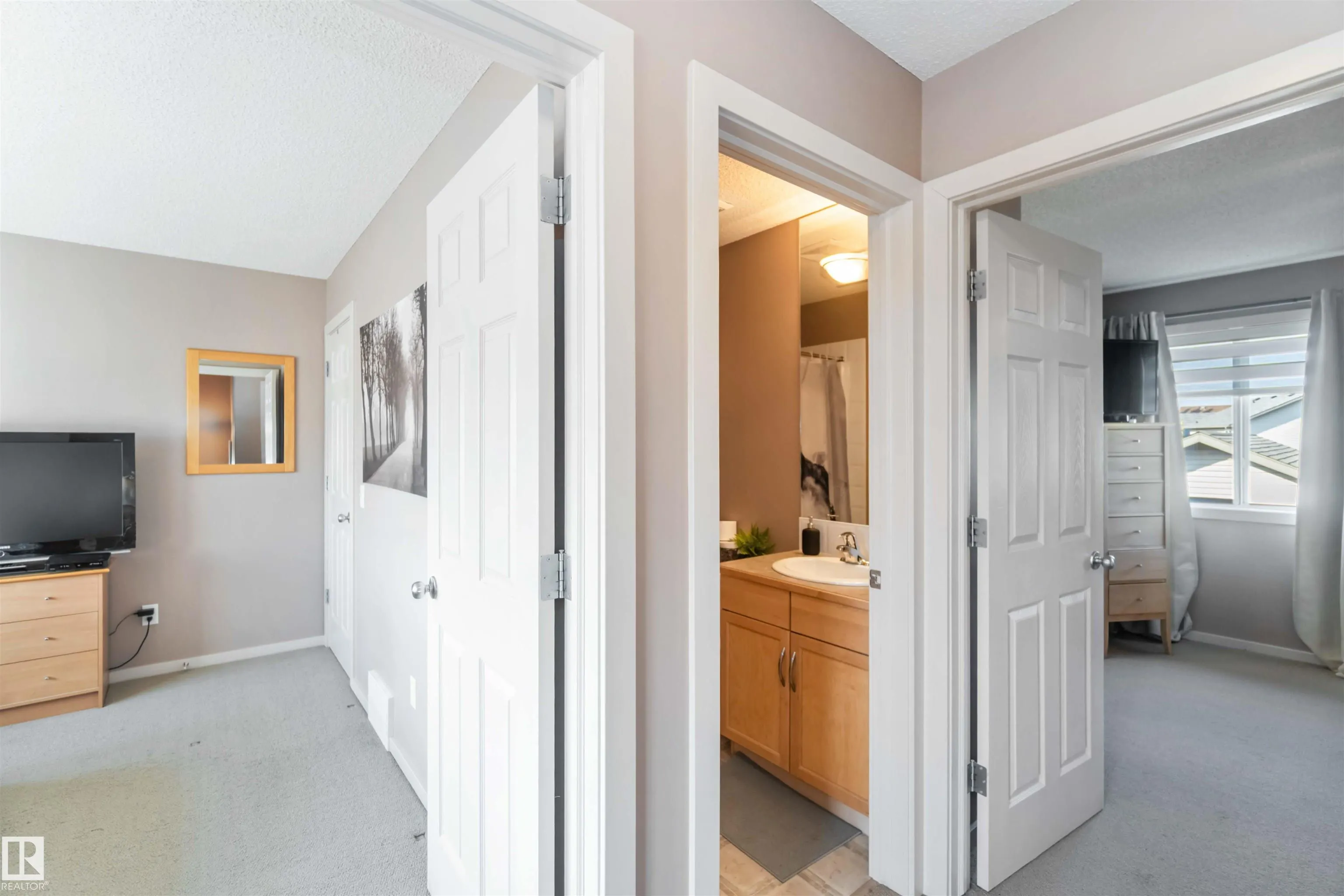 2056 TOWNE CENTRE Boulevard