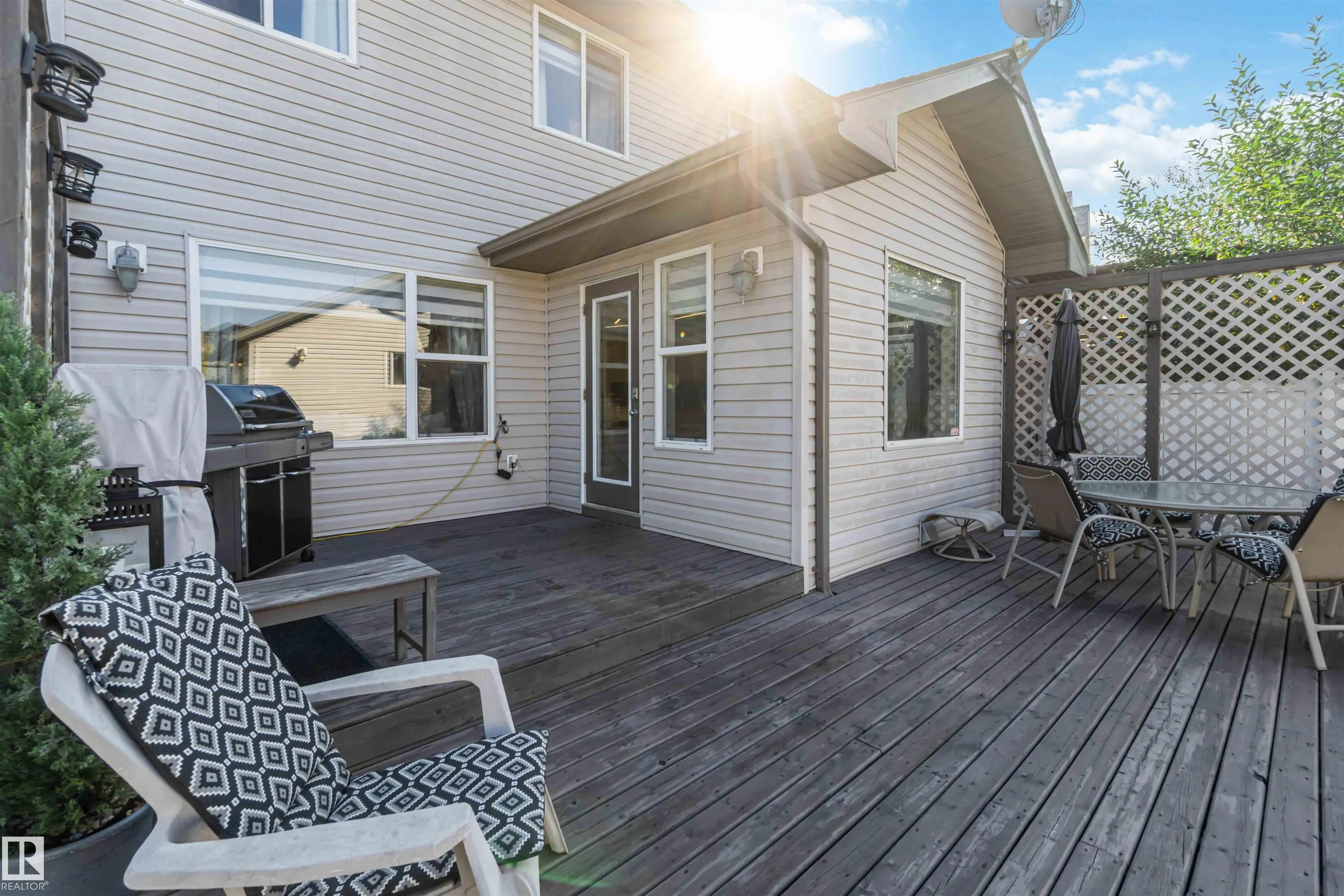 2056 TOWNE CENTRE Boulevard