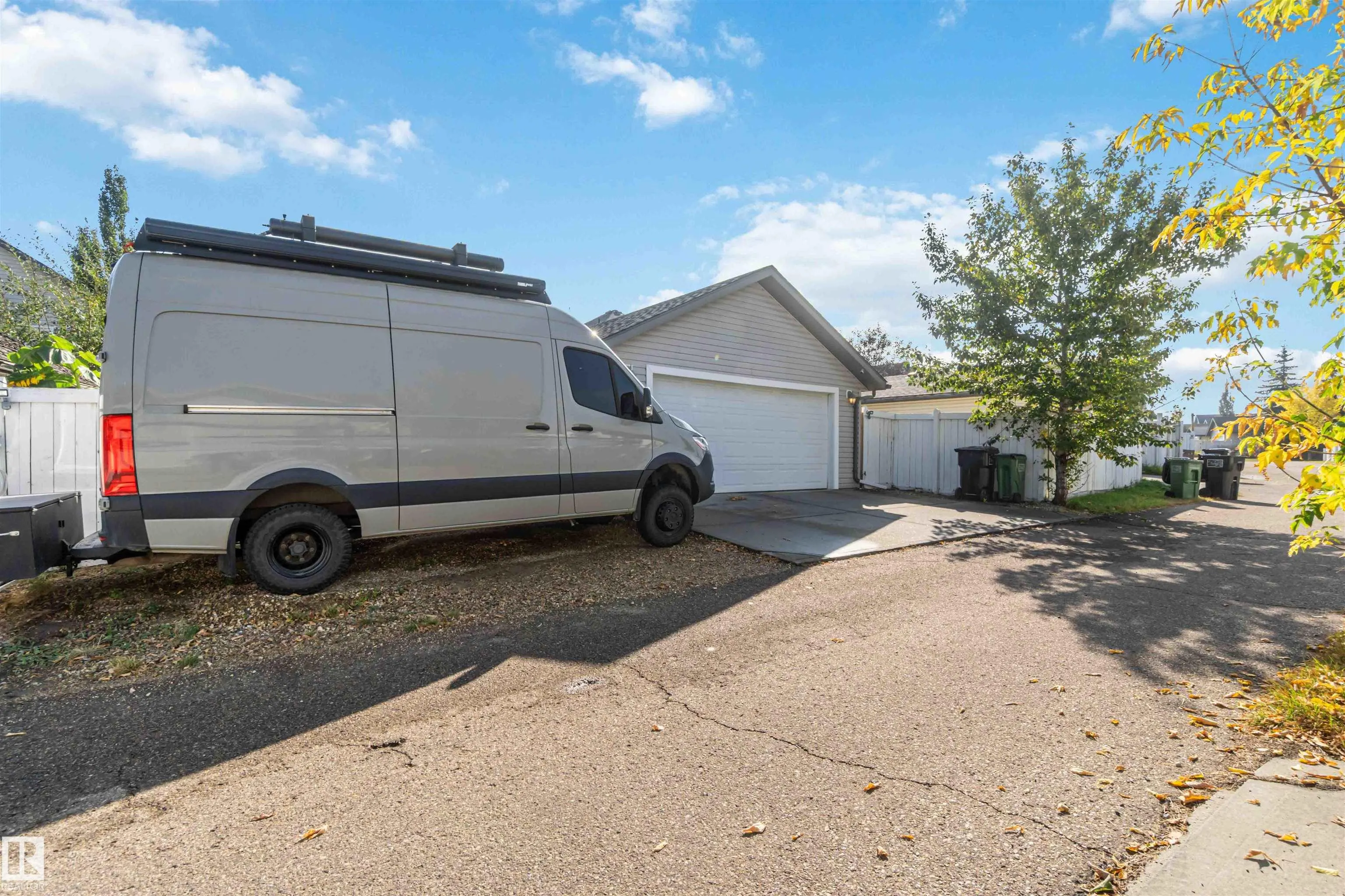 2056 TOWNE CENTRE Boulevard