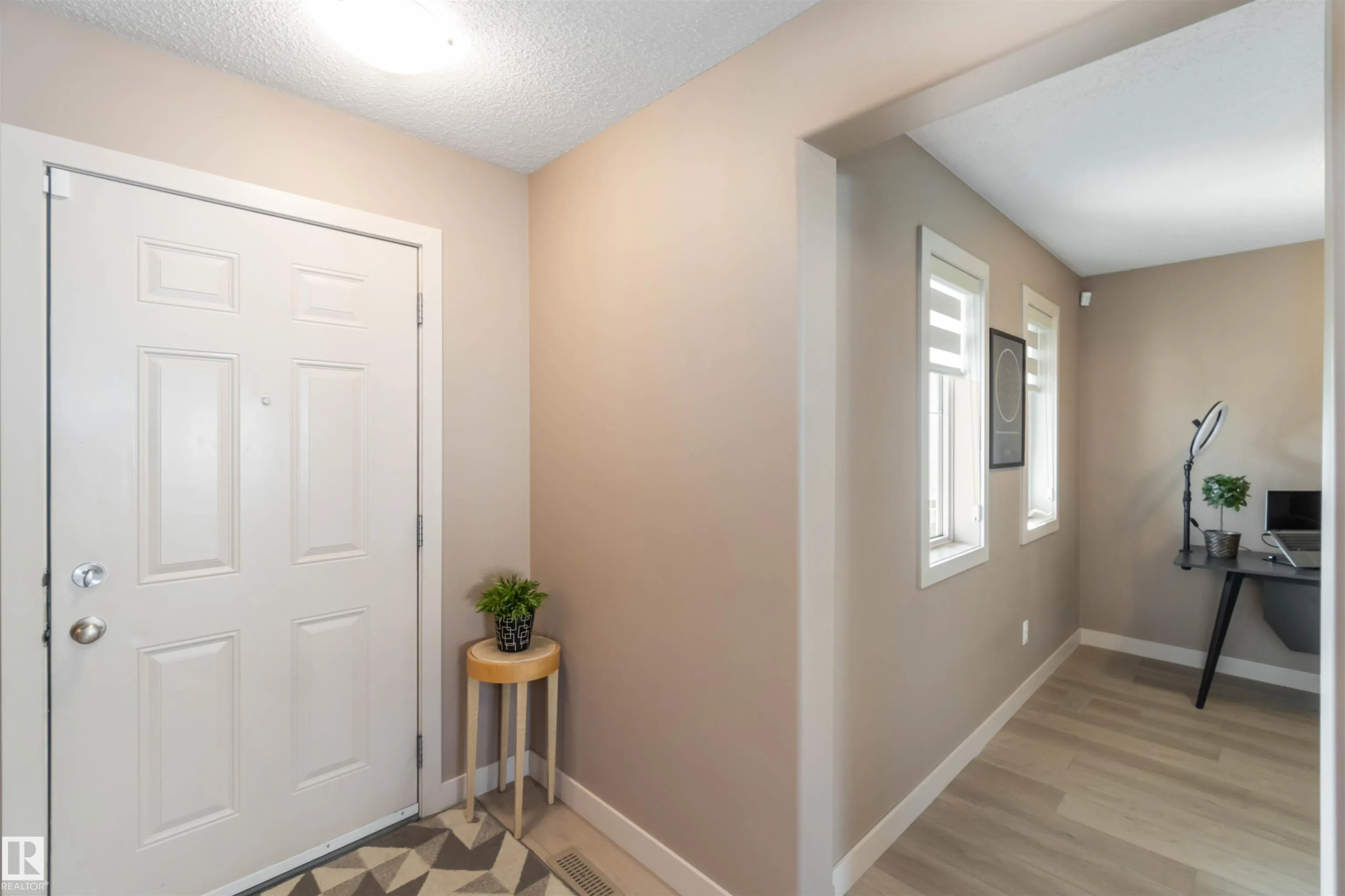 2056 TOWNE CENTRE Boulevard