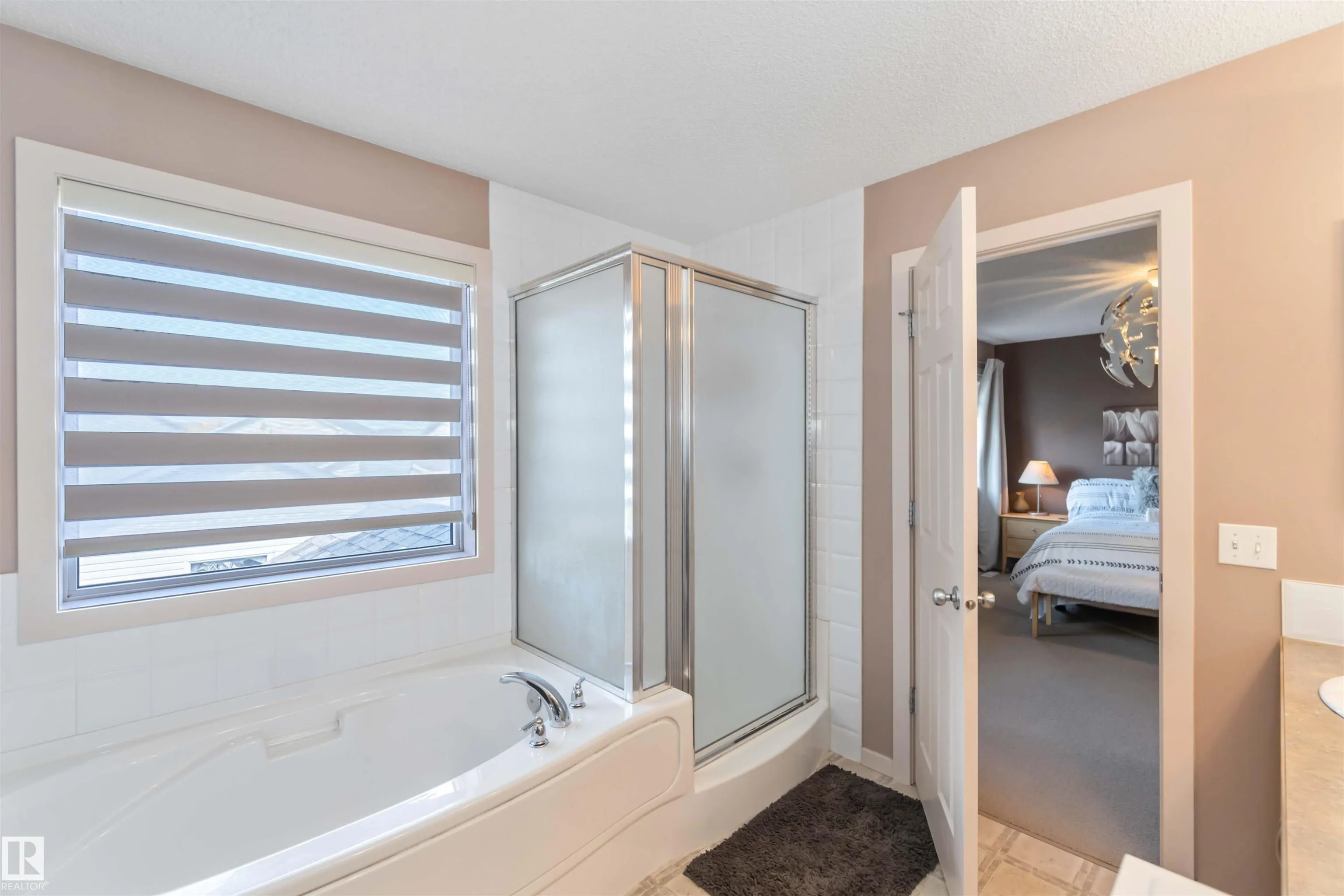 2056 TOWNE CENTRE Boulevard