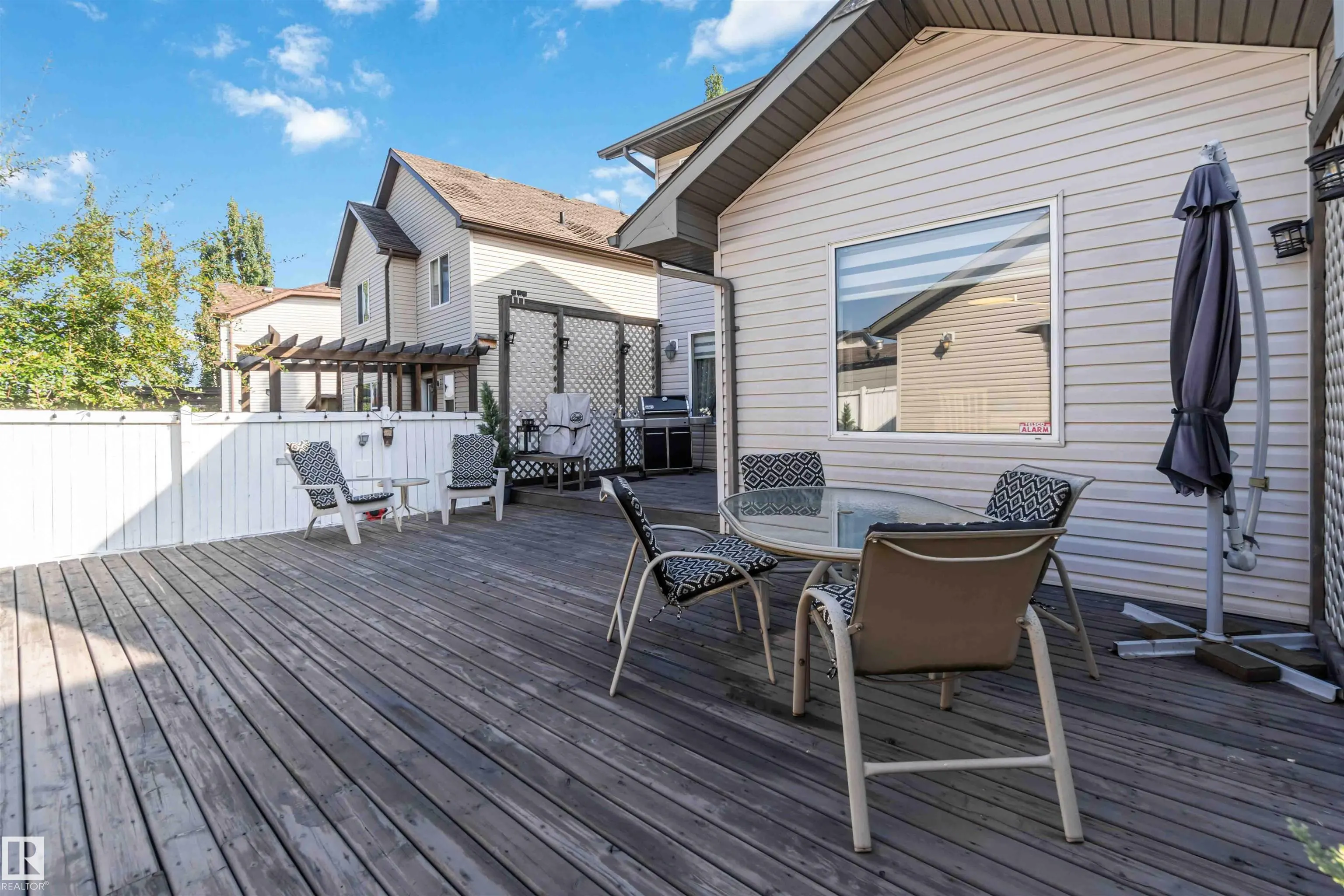 2056 TOWNE CENTRE Boulevard