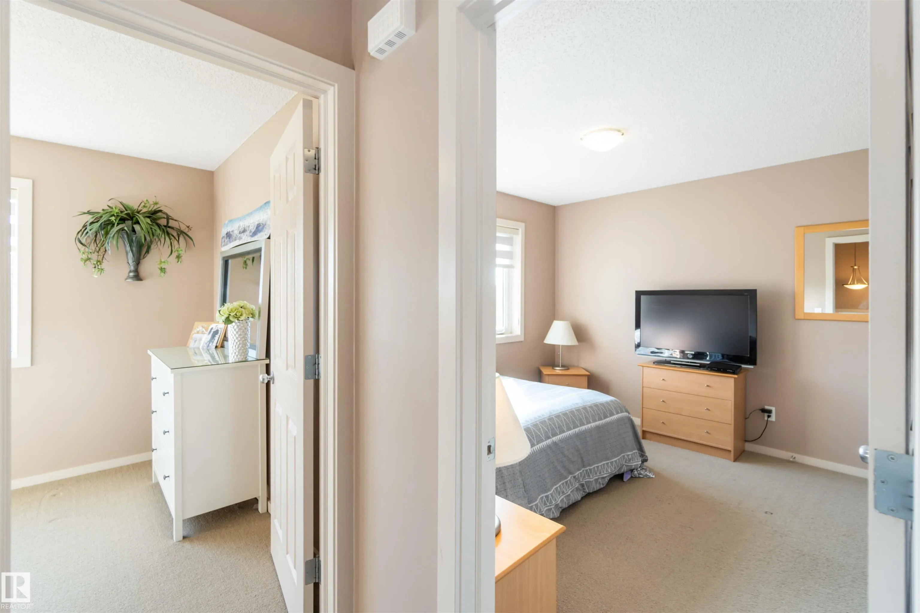 2056 TOWNE CENTRE Boulevard