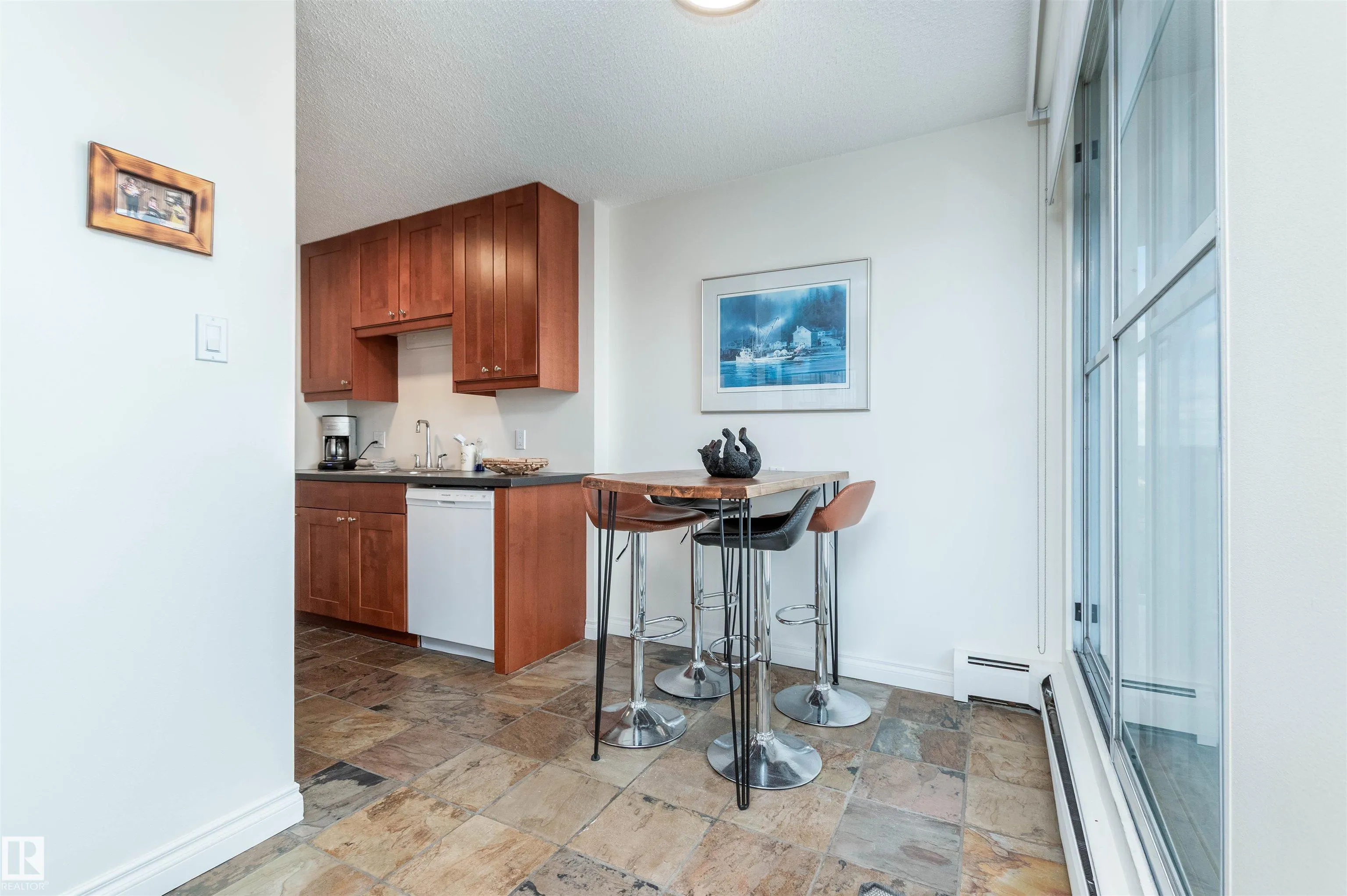 12141 Jasper Avenue