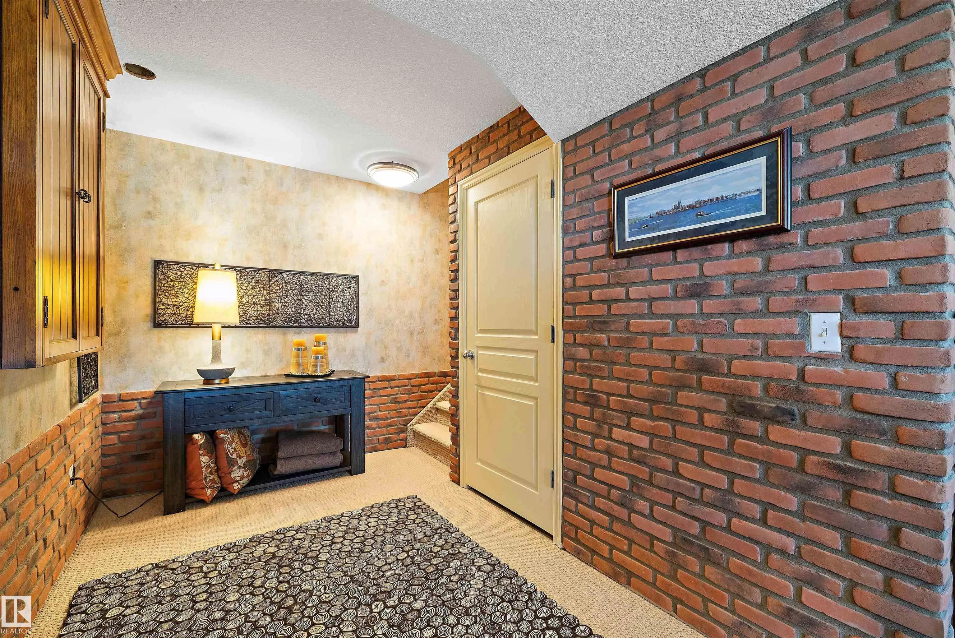 68 GREYSTONE Crescent