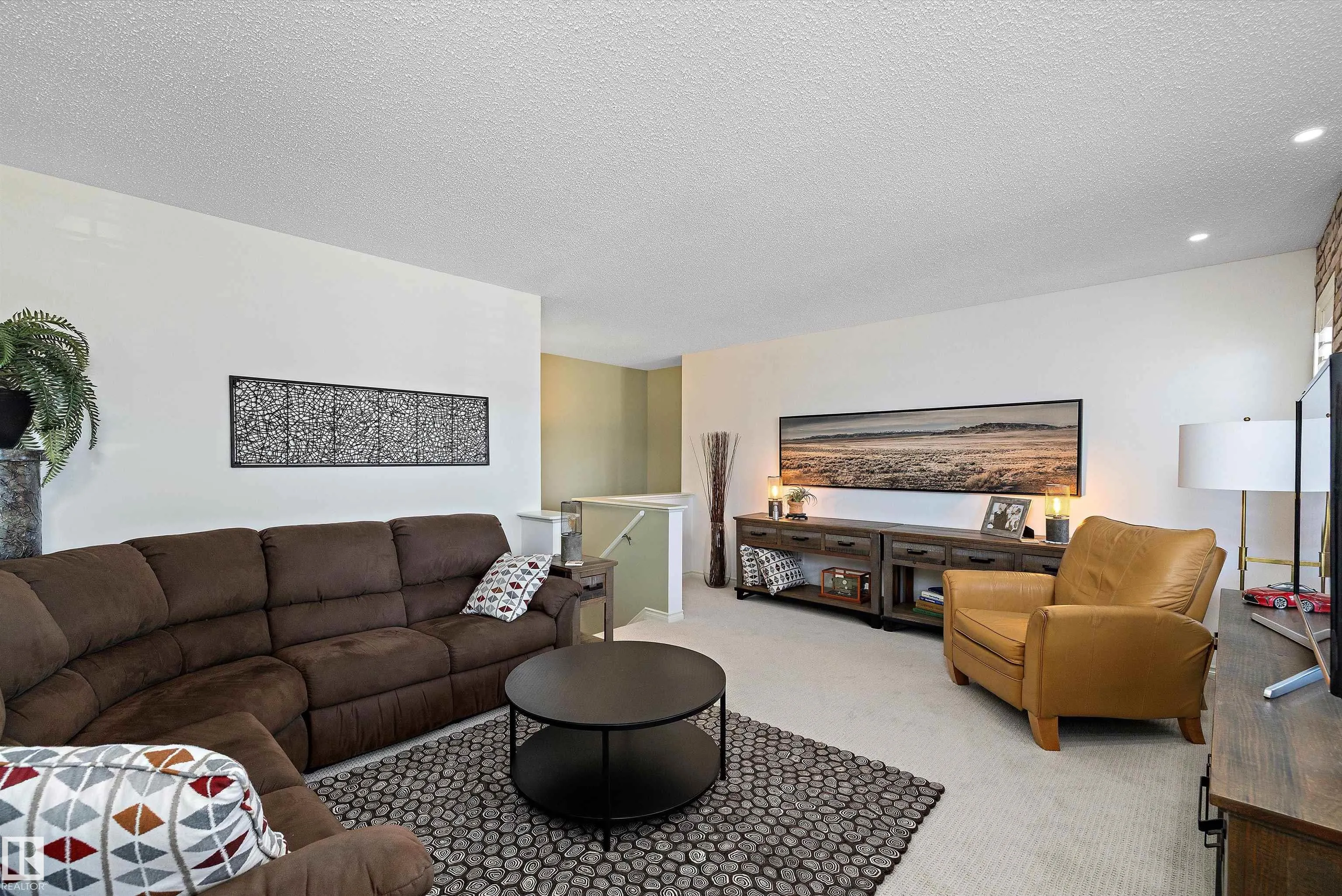 68 GREYSTONE Crescent