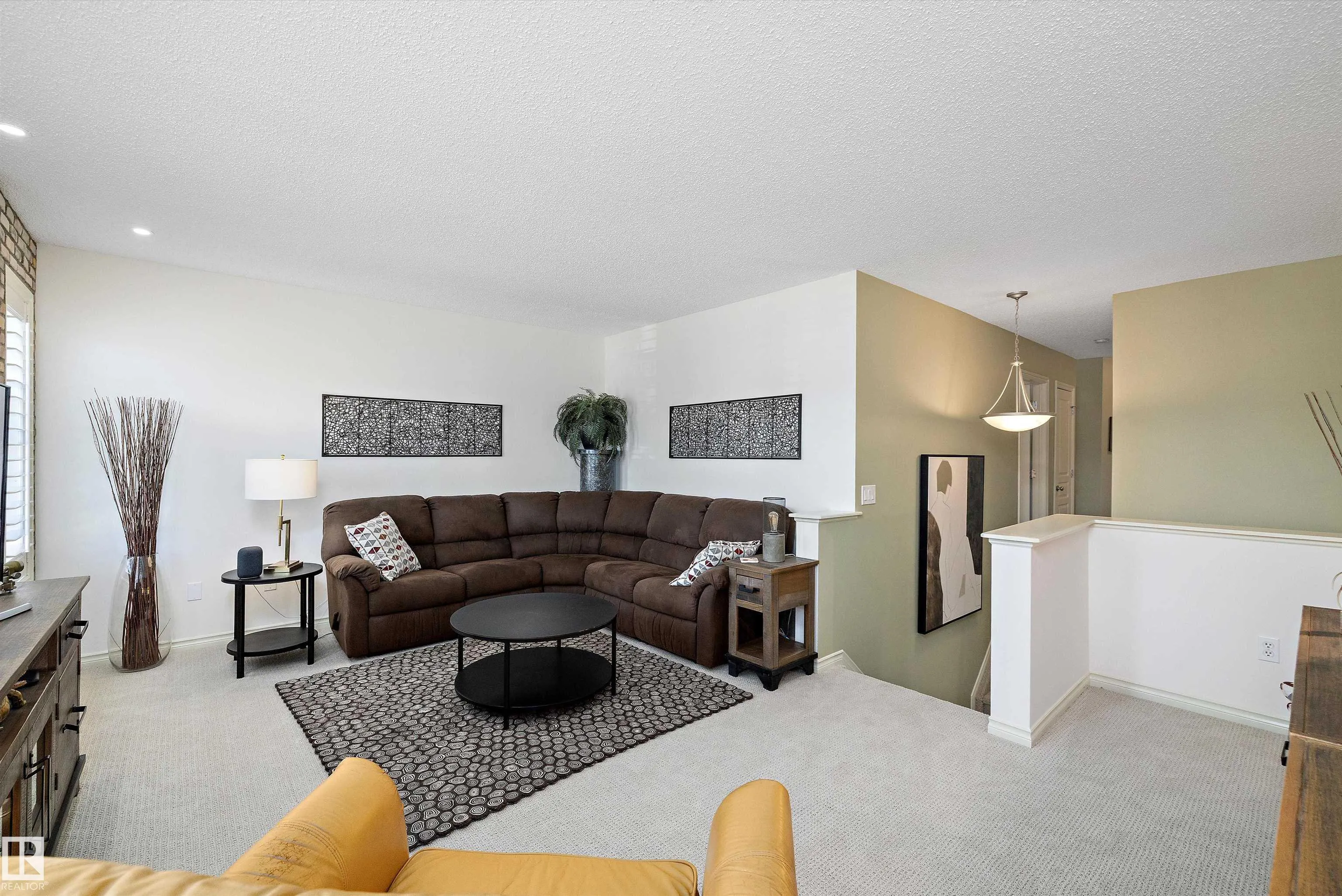 68 GREYSTONE Crescent