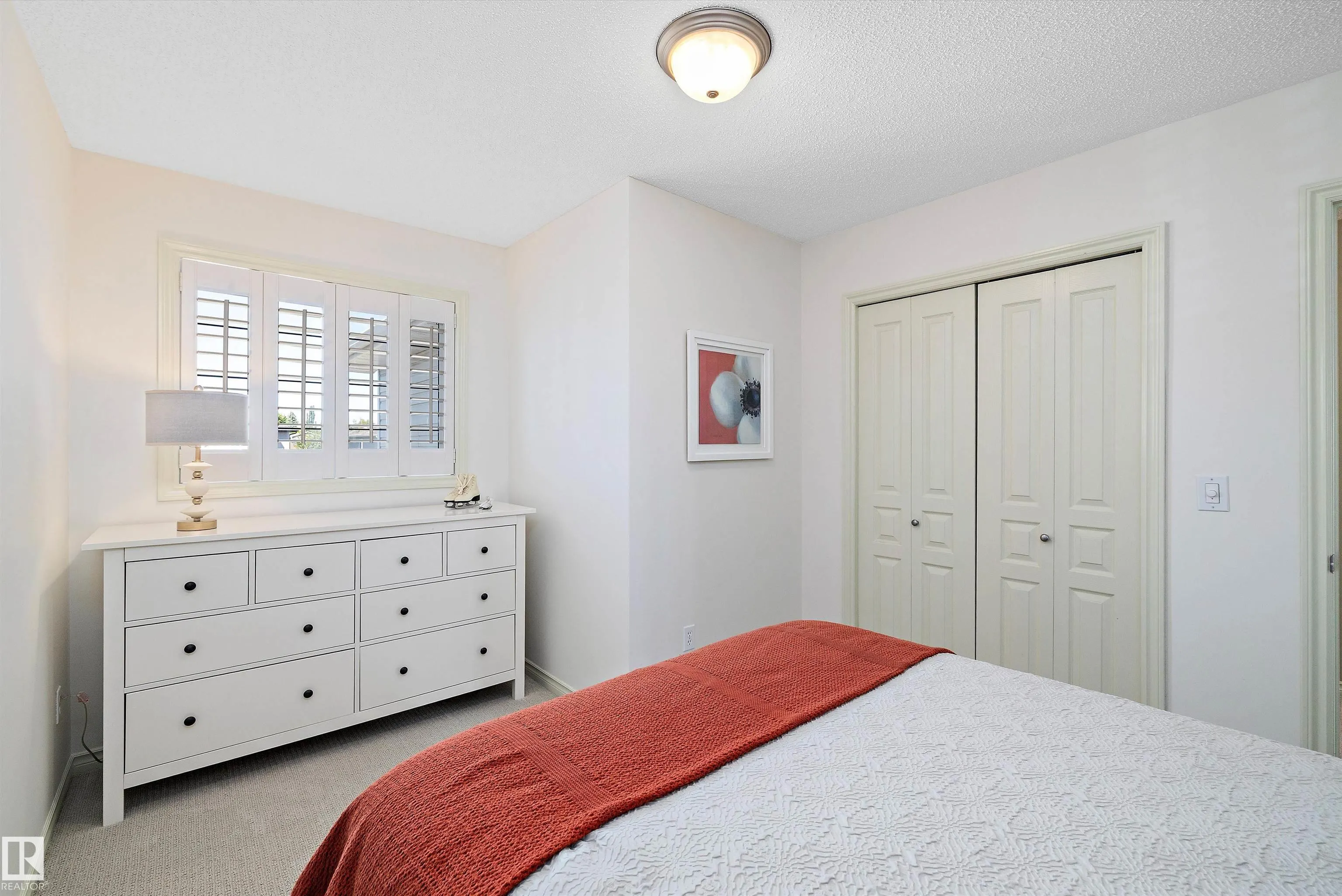 68 GREYSTONE Crescent
