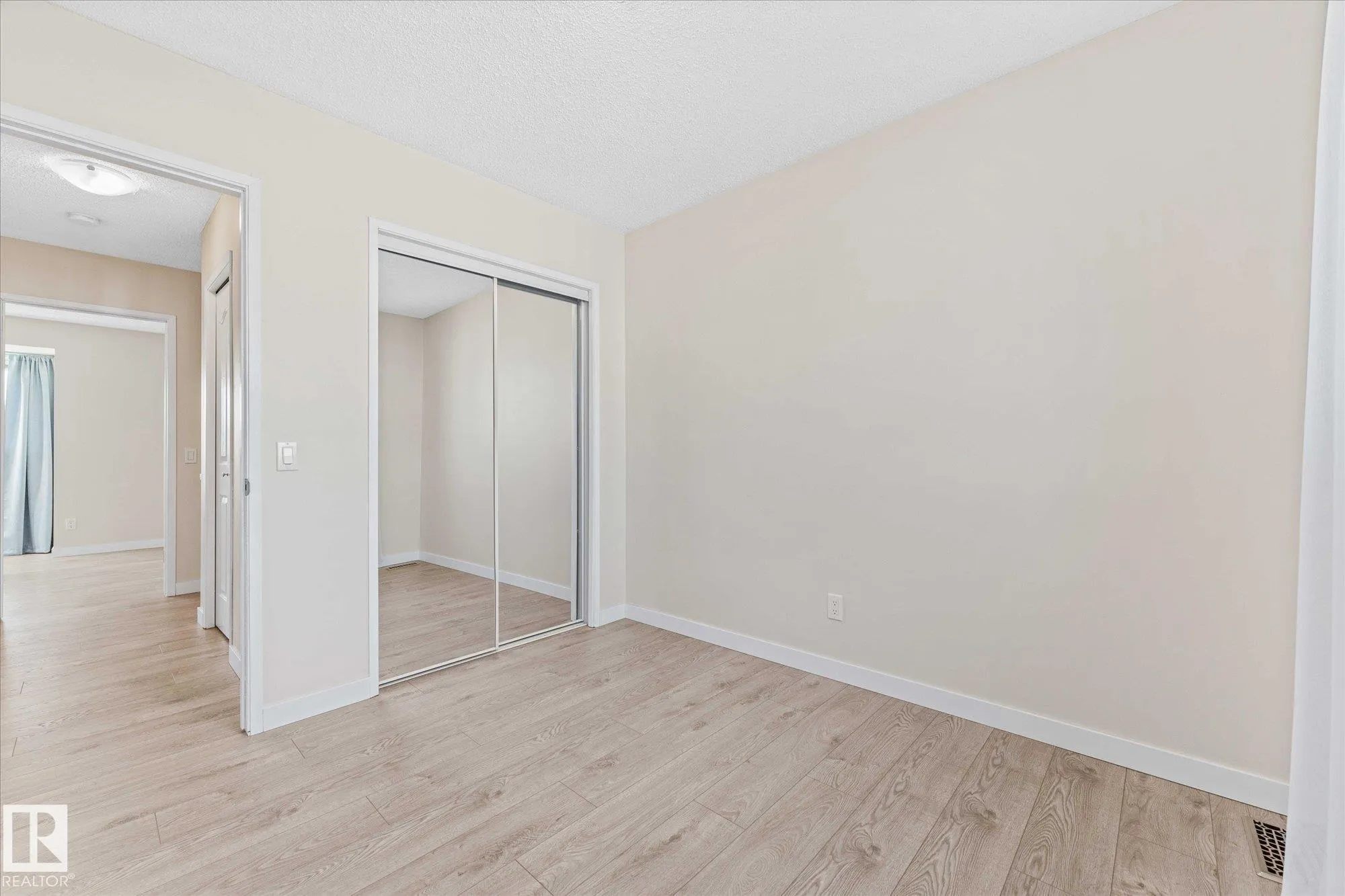1 ABERDEEN Way