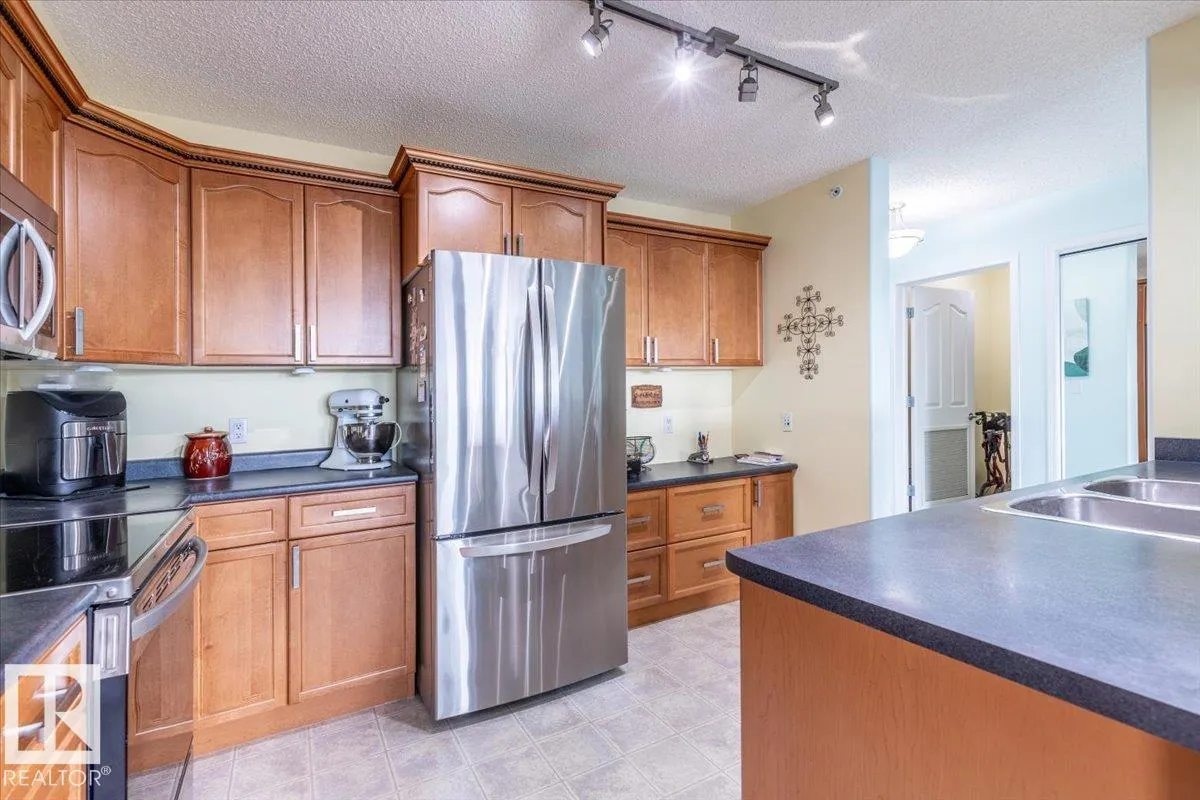 102A BRIDGEPORT Crossing