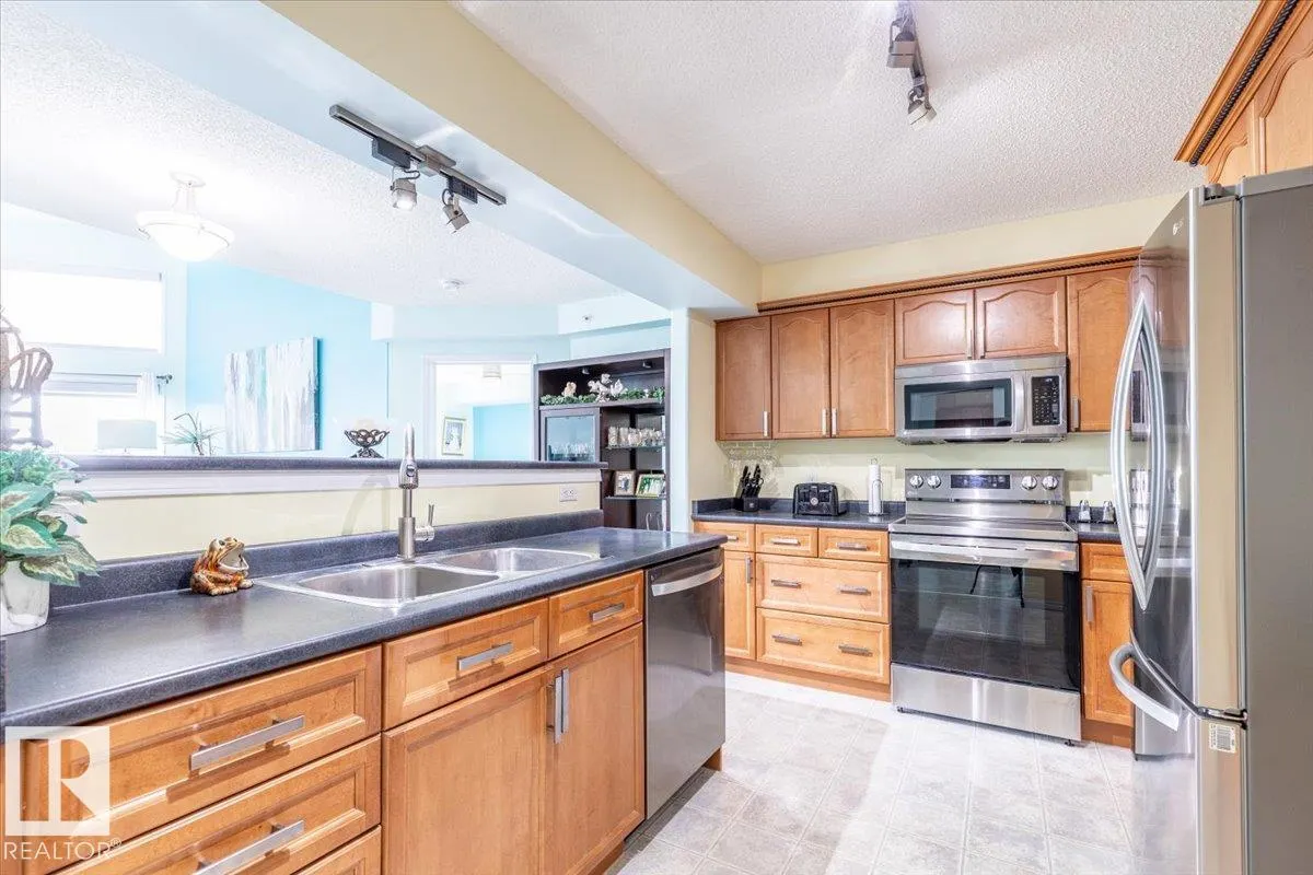 102A BRIDGEPORT Crossing