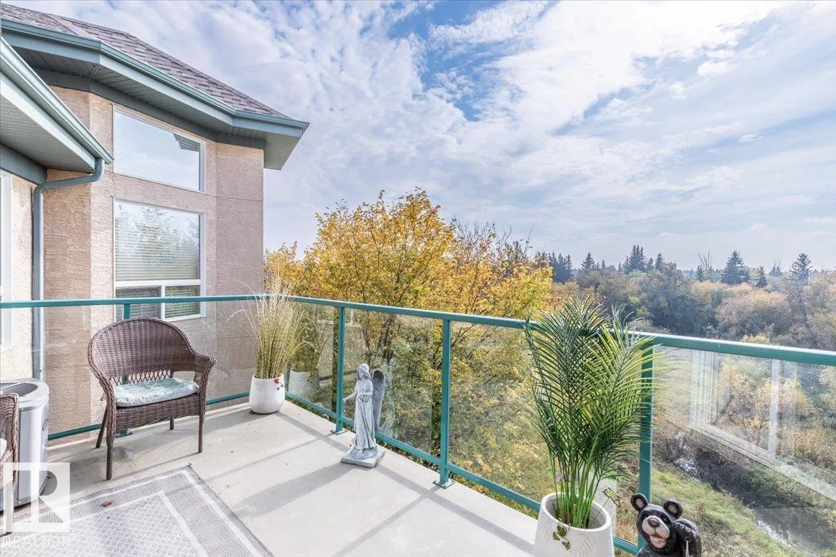 102A BRIDGEPORT Crossing