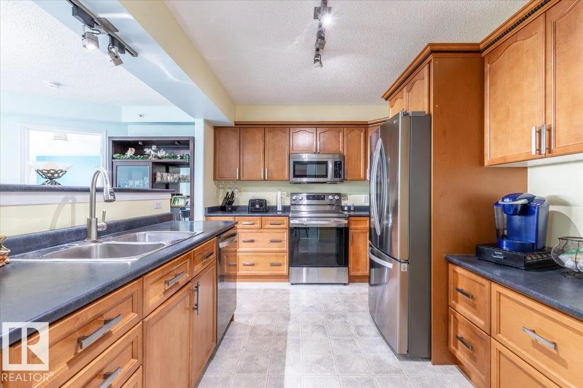 102A BRIDGEPORT Crossing