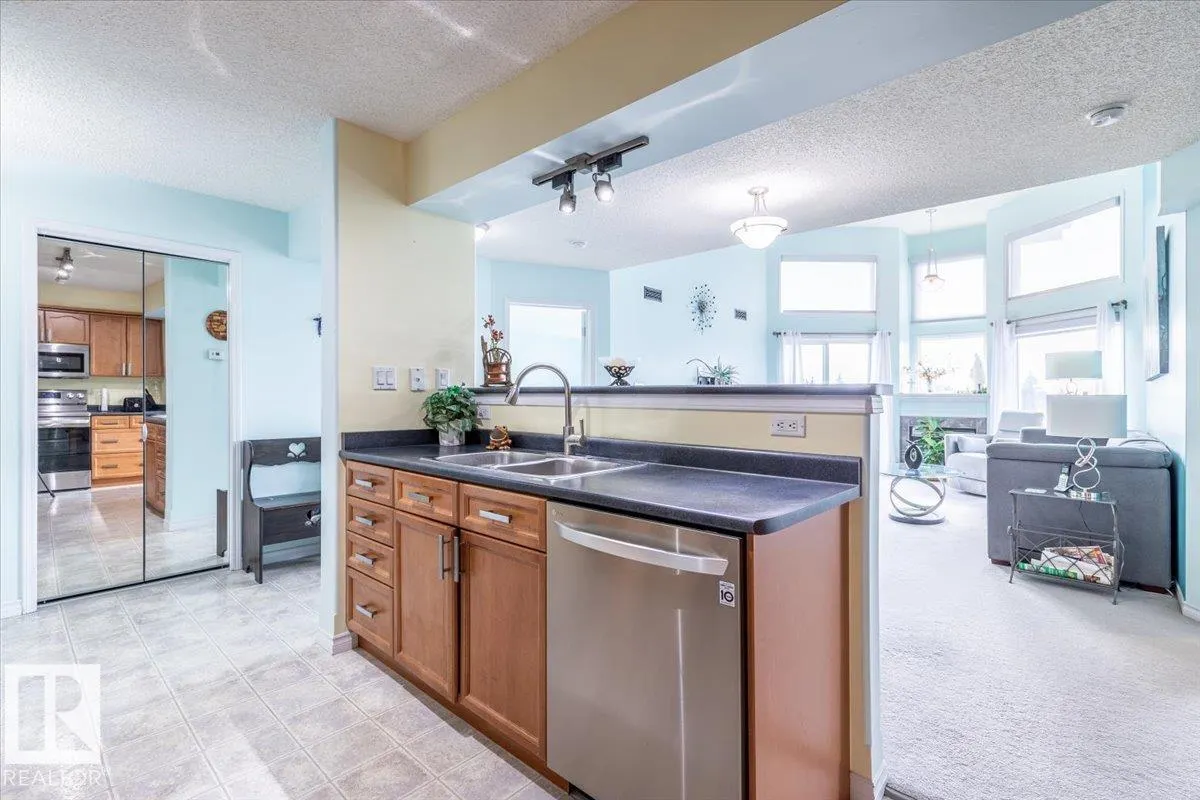 102A BRIDGEPORT Crossing