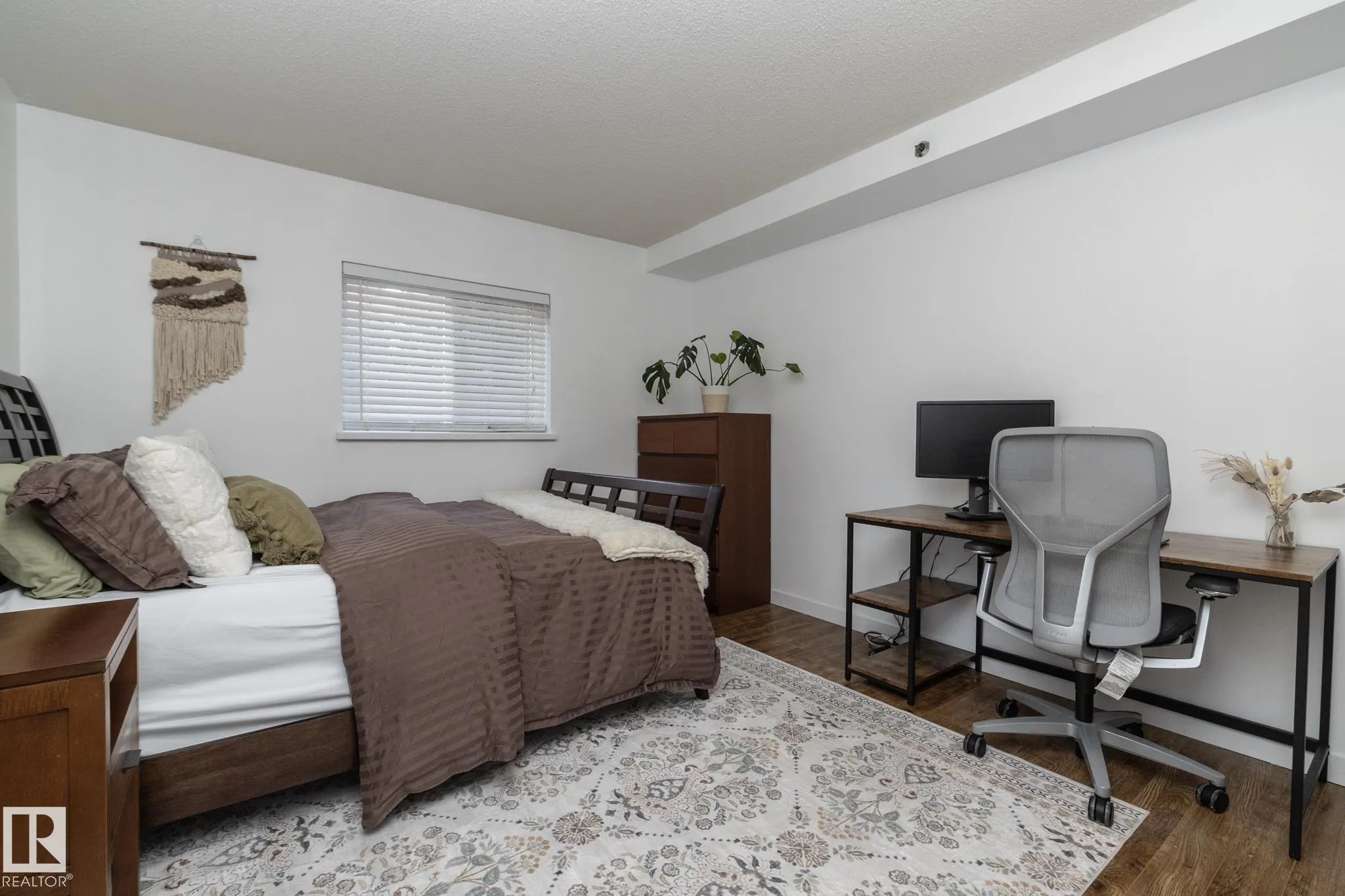 10130 114 Street