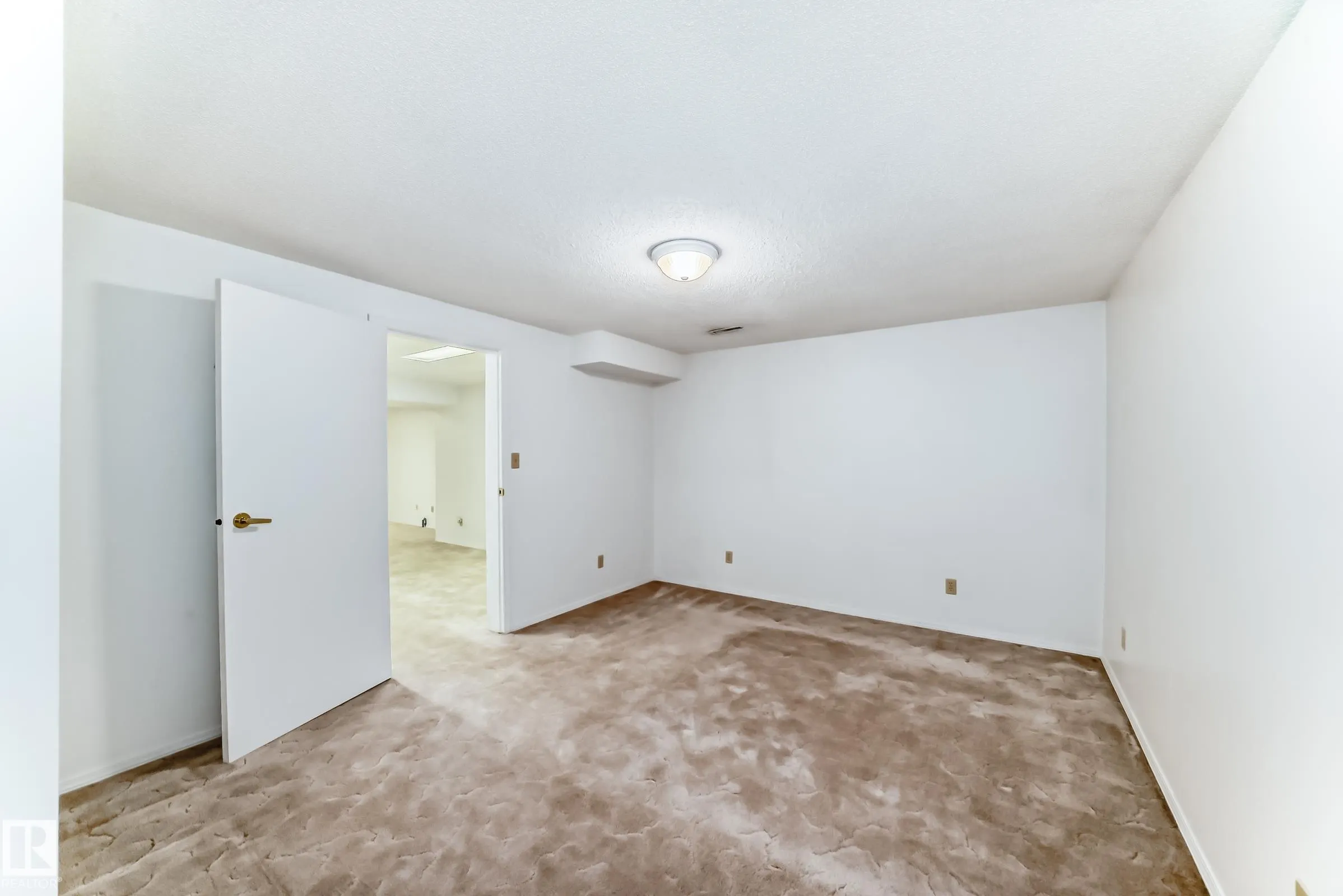9126 Garden Road