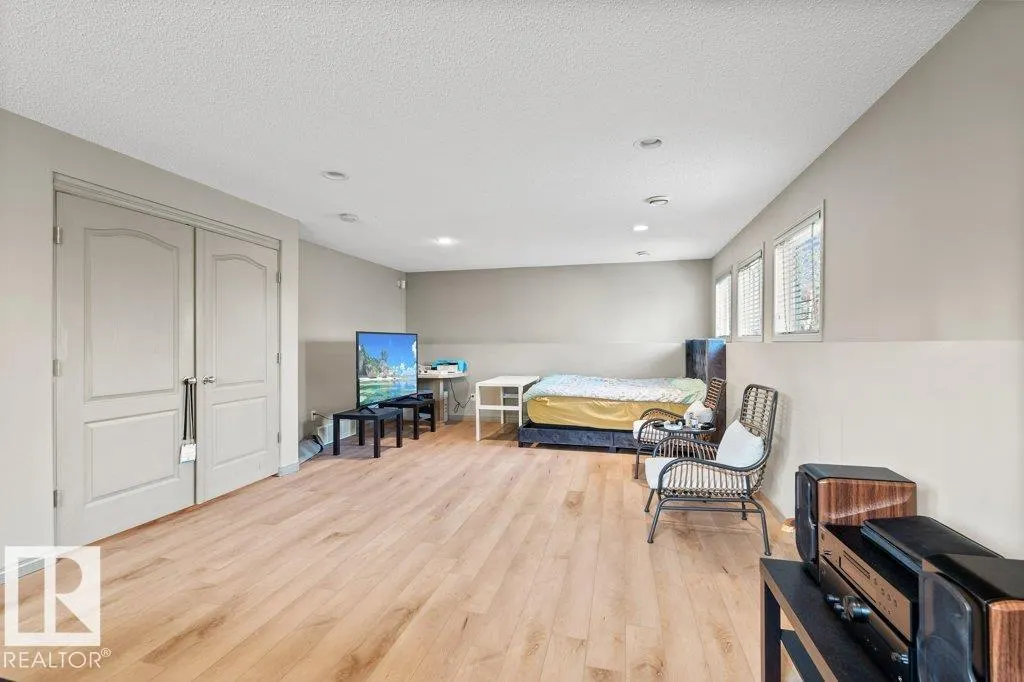 389 HEATH Road