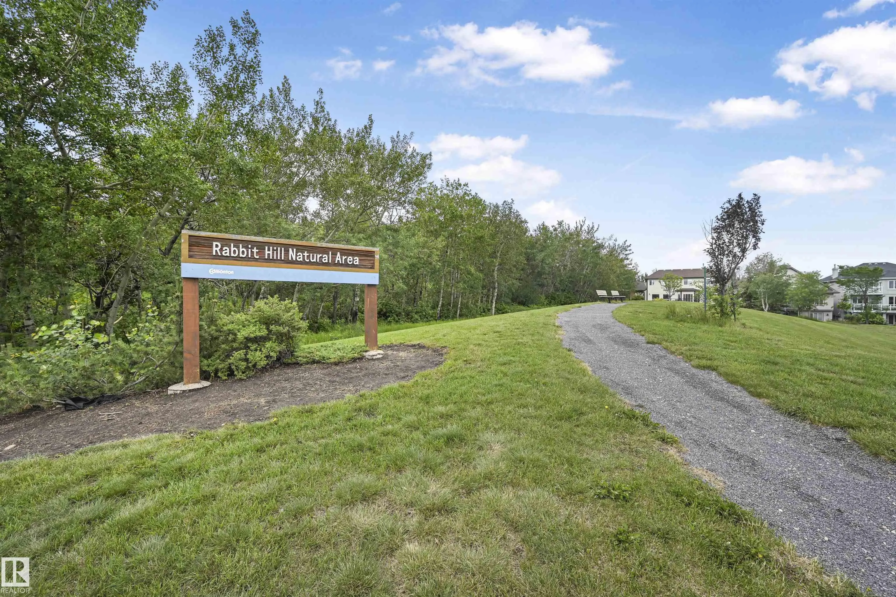 3411 MACNEIL Link