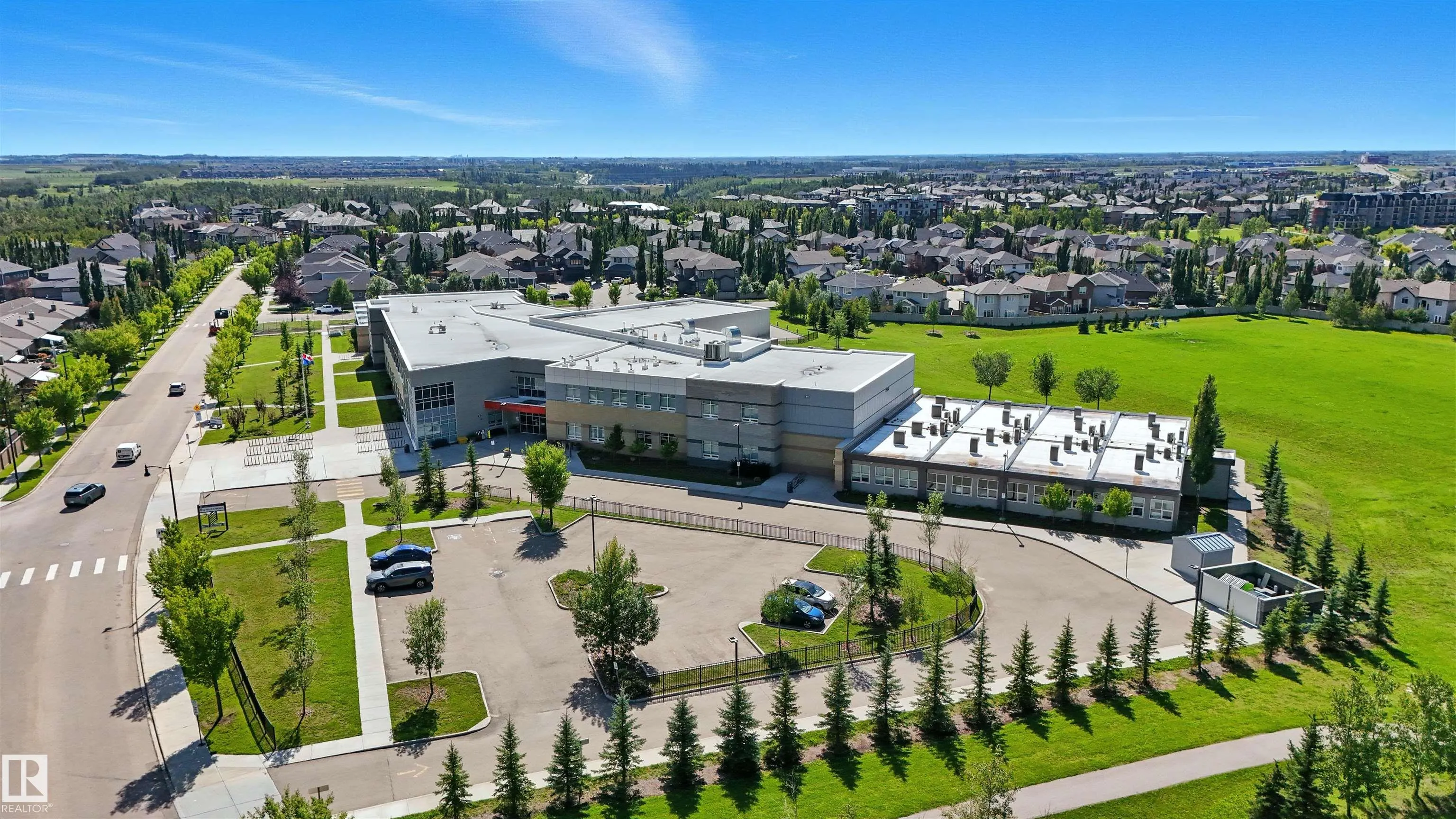 3411 MACNEIL Link