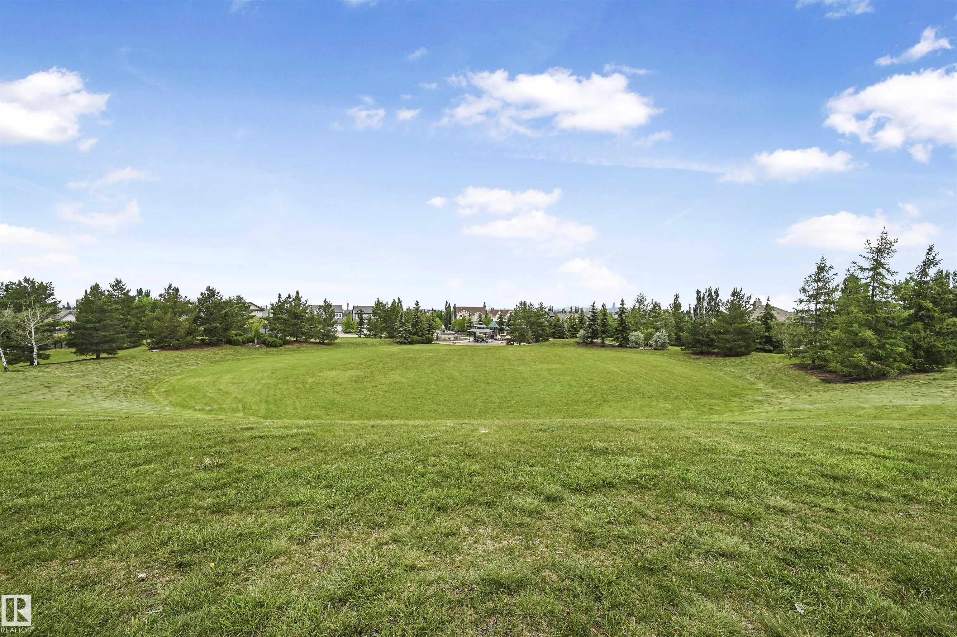 3411 MACNEIL Link