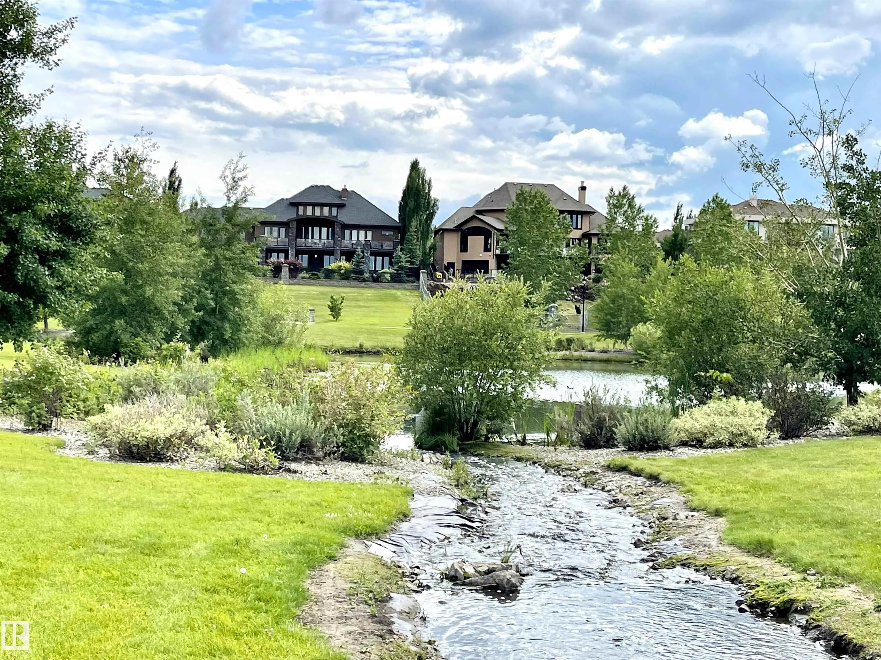 3411 MACNEIL Link