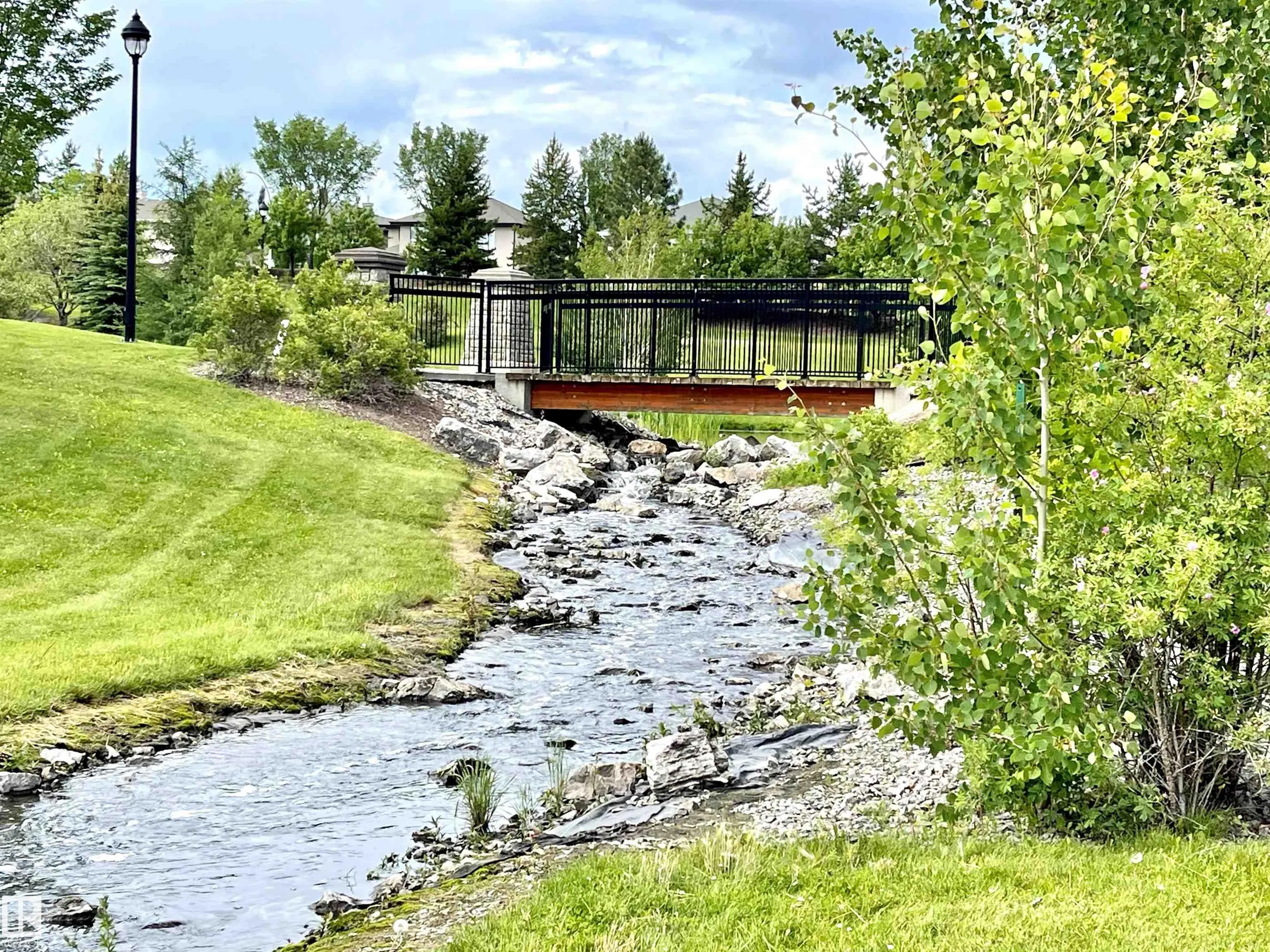3411 MACNEIL Link