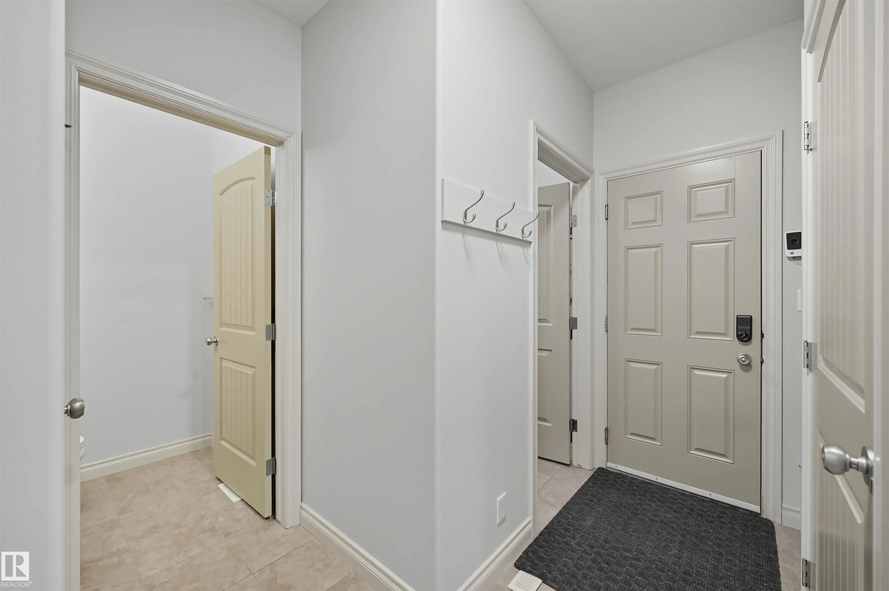 3411 MACNEIL Link