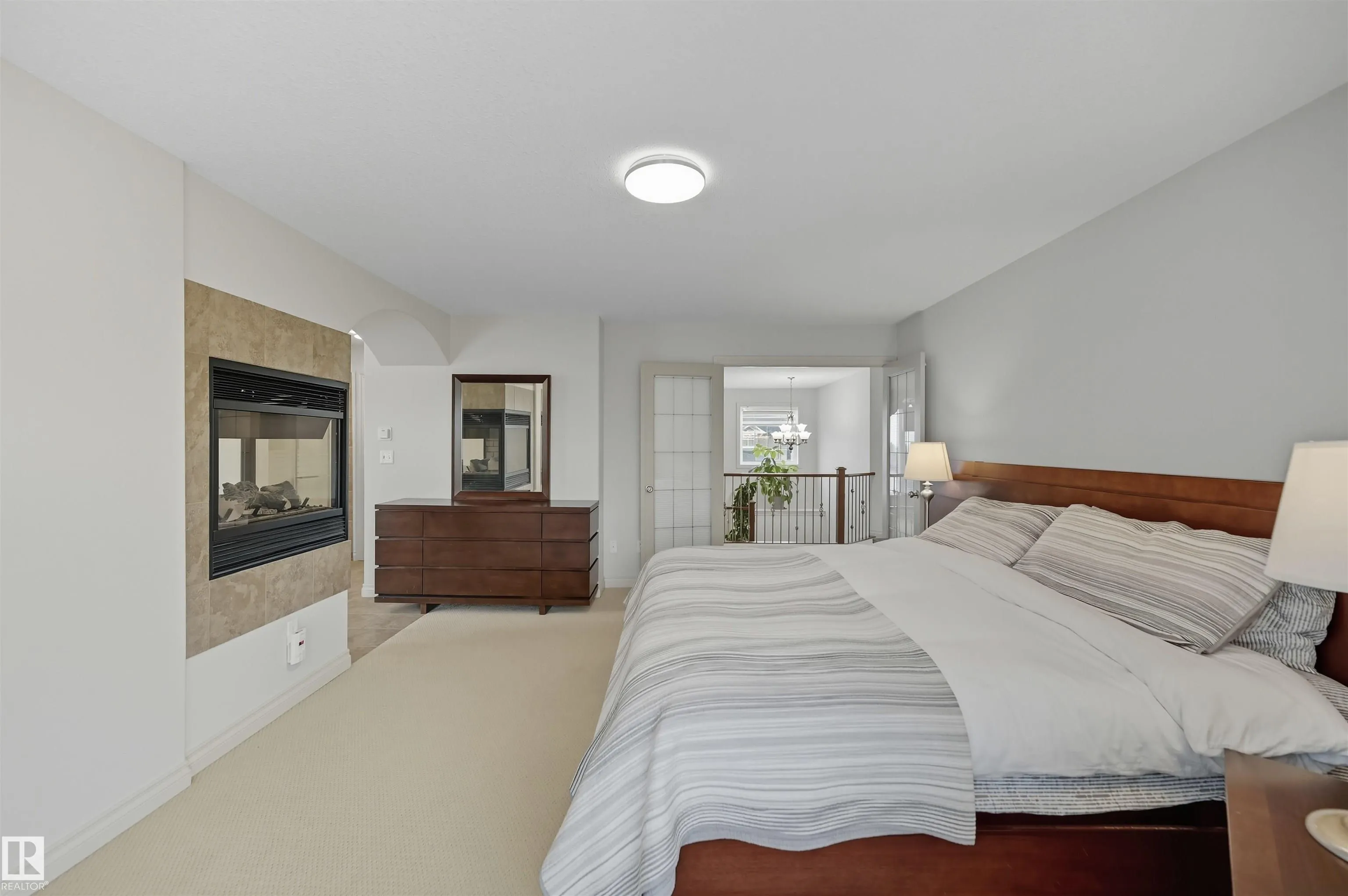 3411 MACNEIL Link