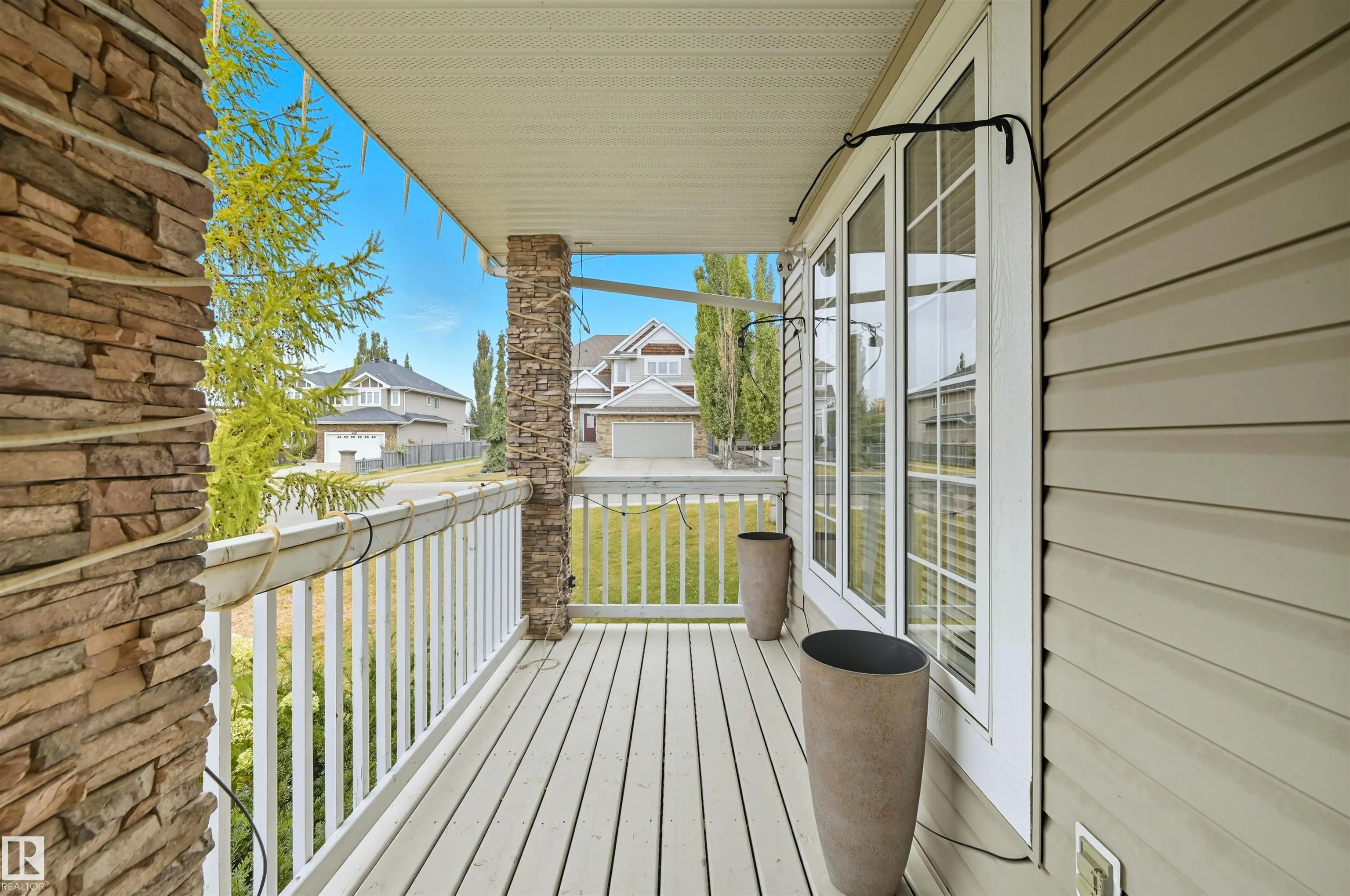 3411 MACNEIL Link