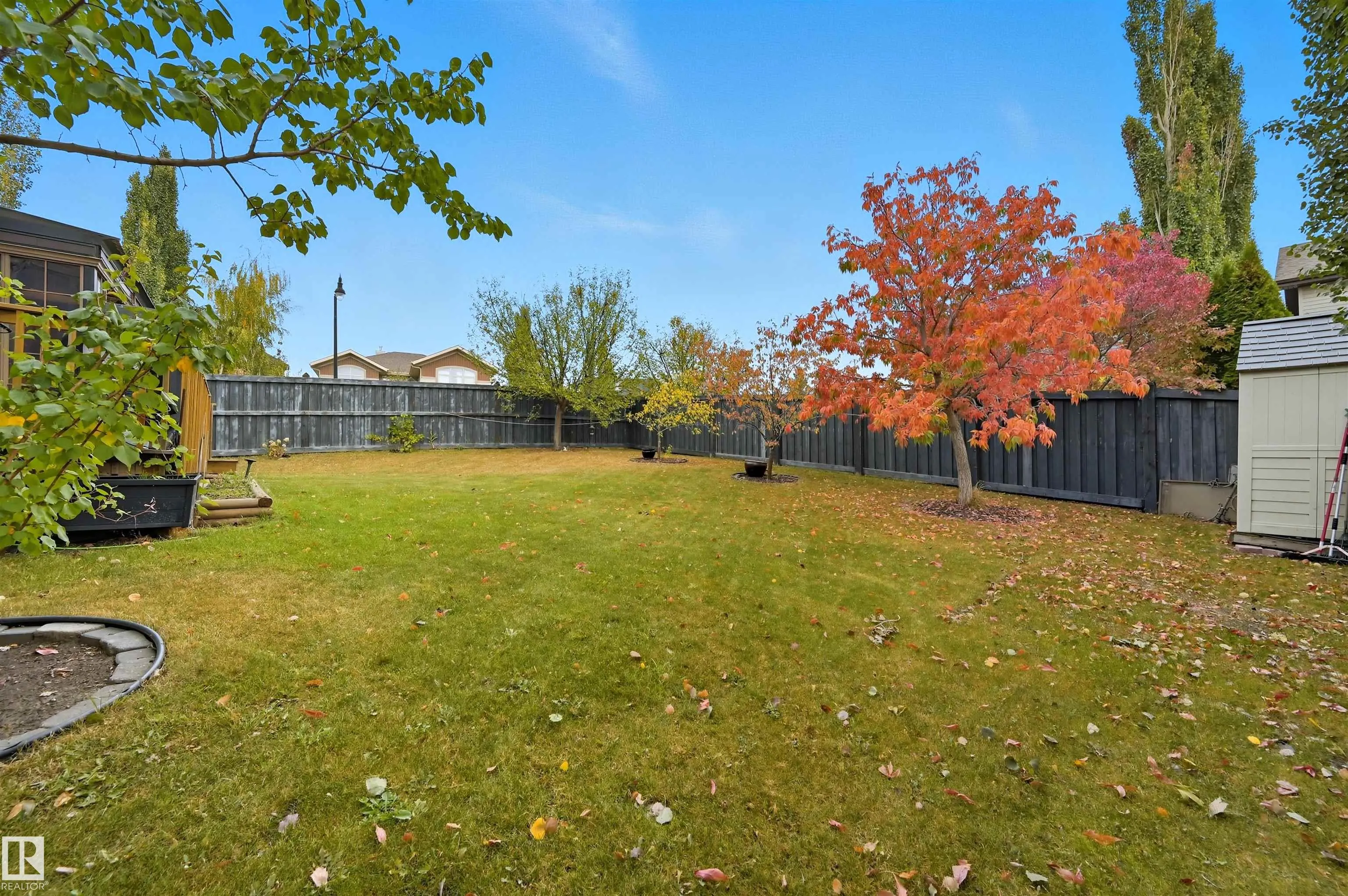 3411 MACNEIL Link