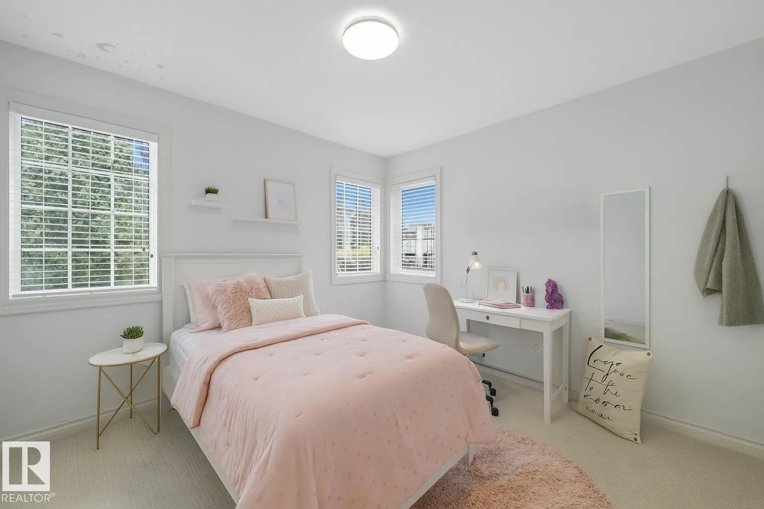 3411 MACNEIL Link