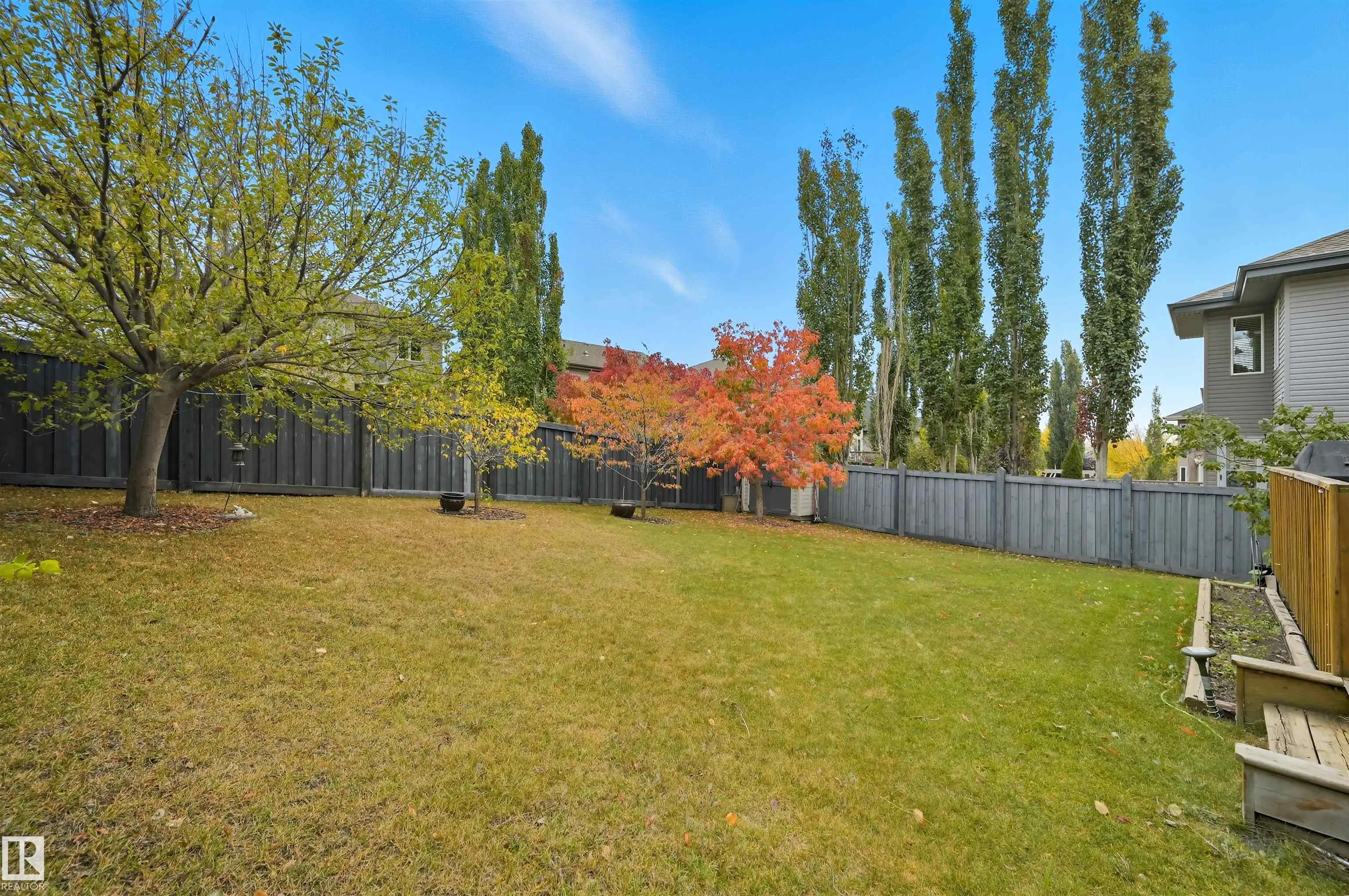 3411 MACNEIL Link