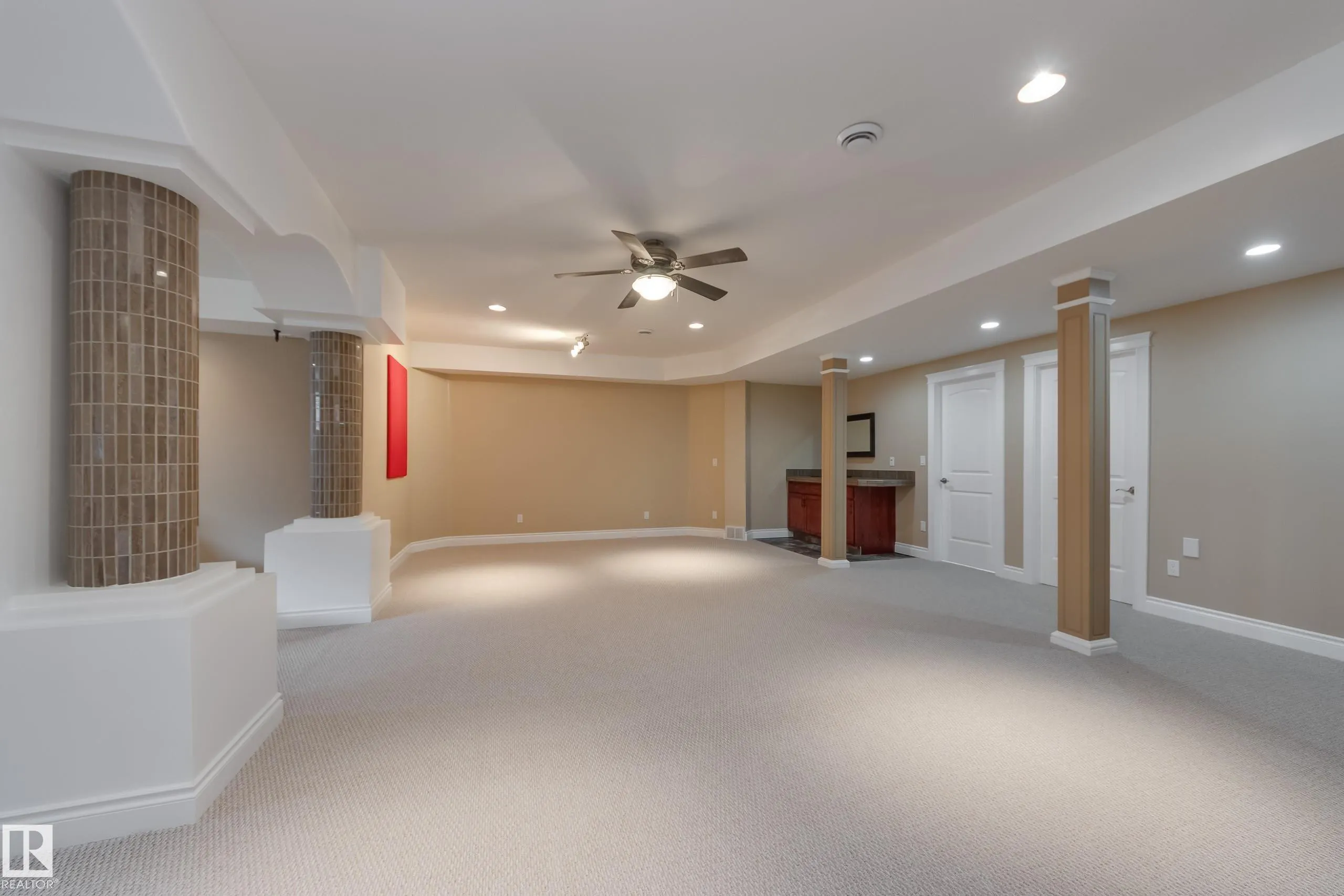 12 FALCON DRIVE