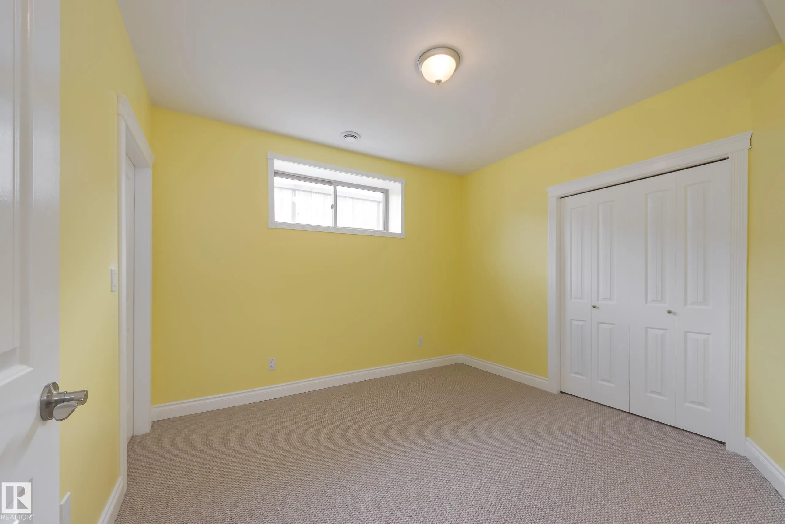 12 FALCON DRIVE