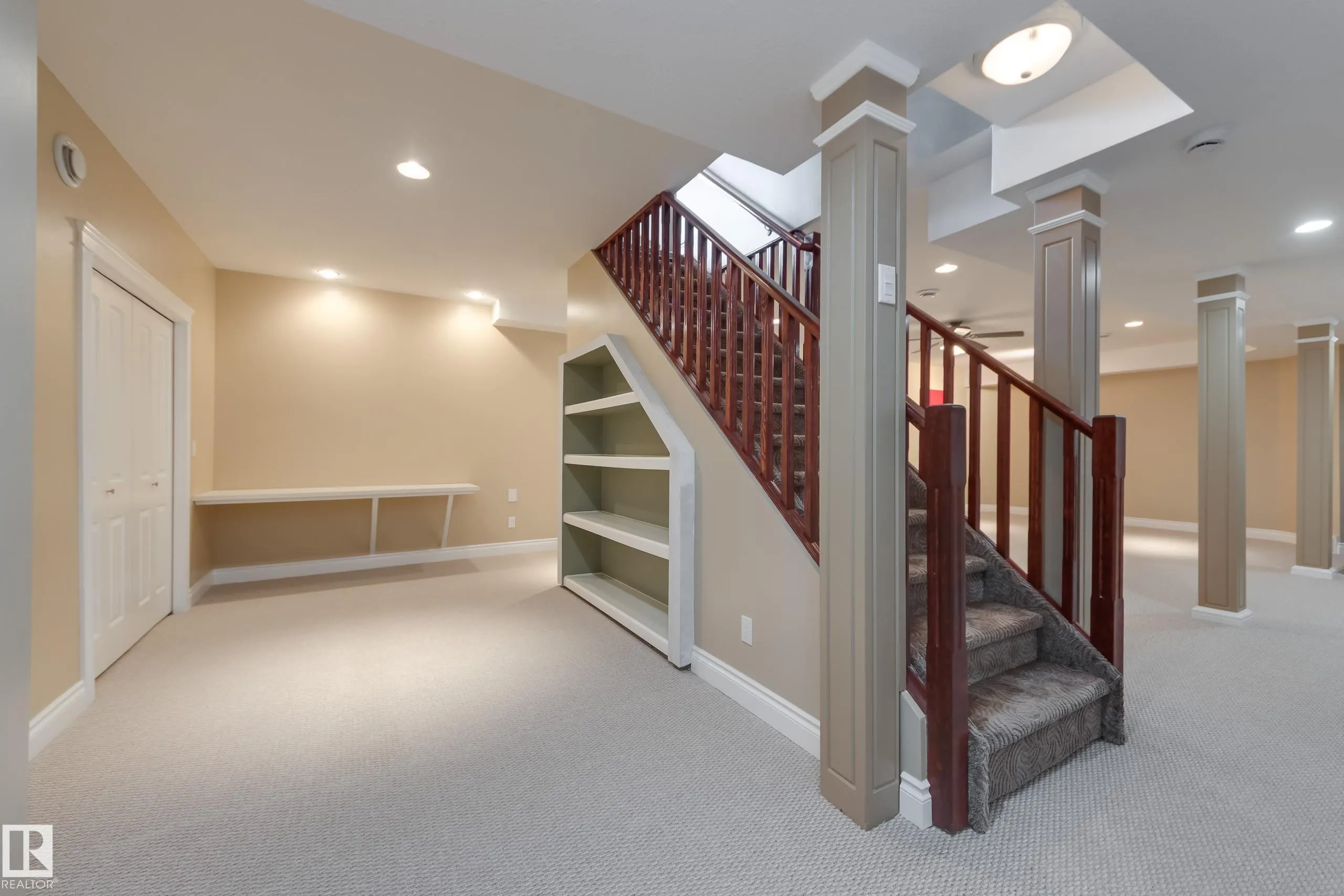 12 FALCON DRIVE