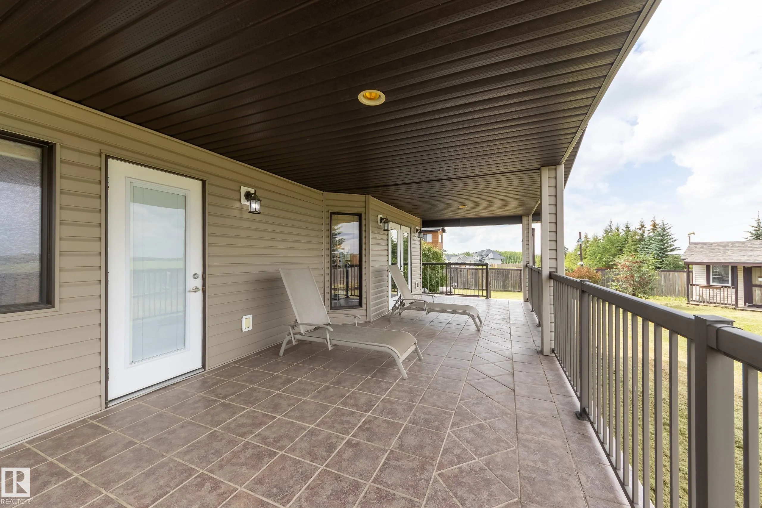 12 FALCON DRIVE