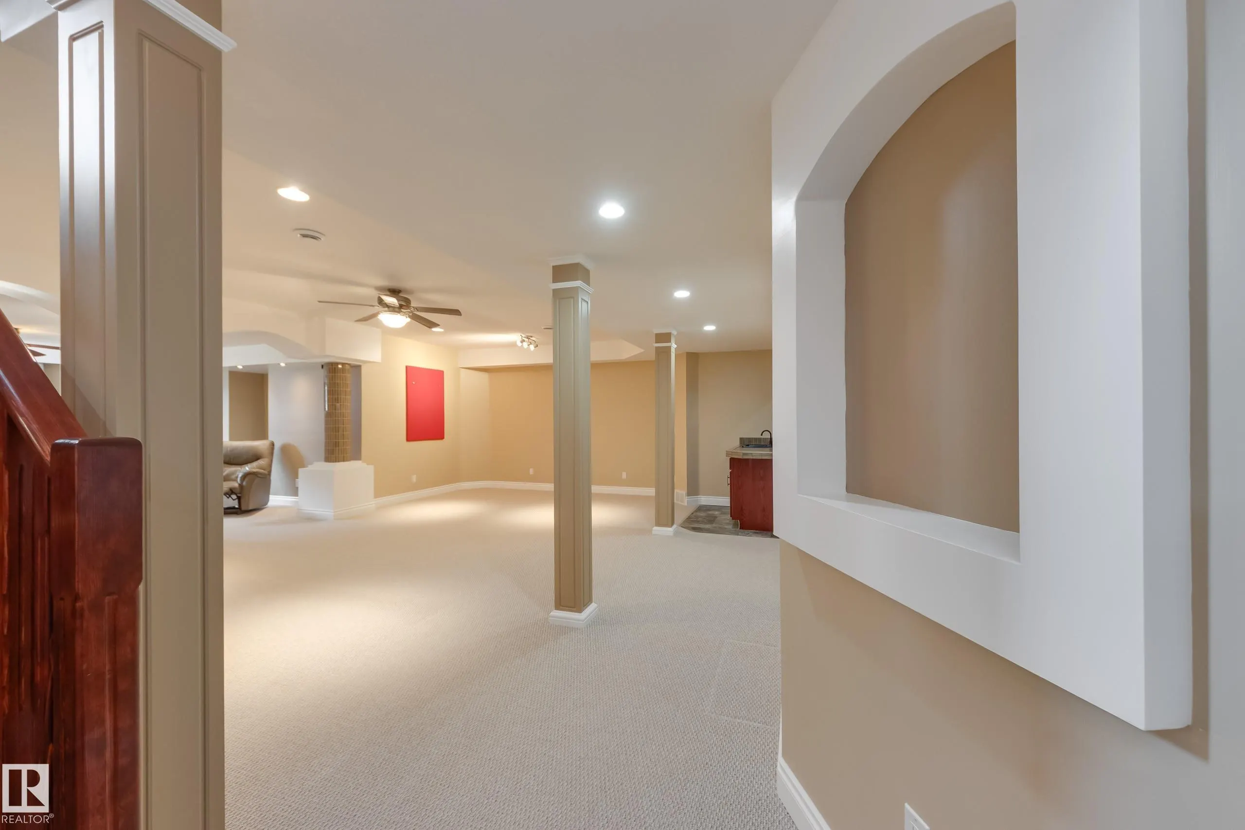 12 FALCON DRIVE