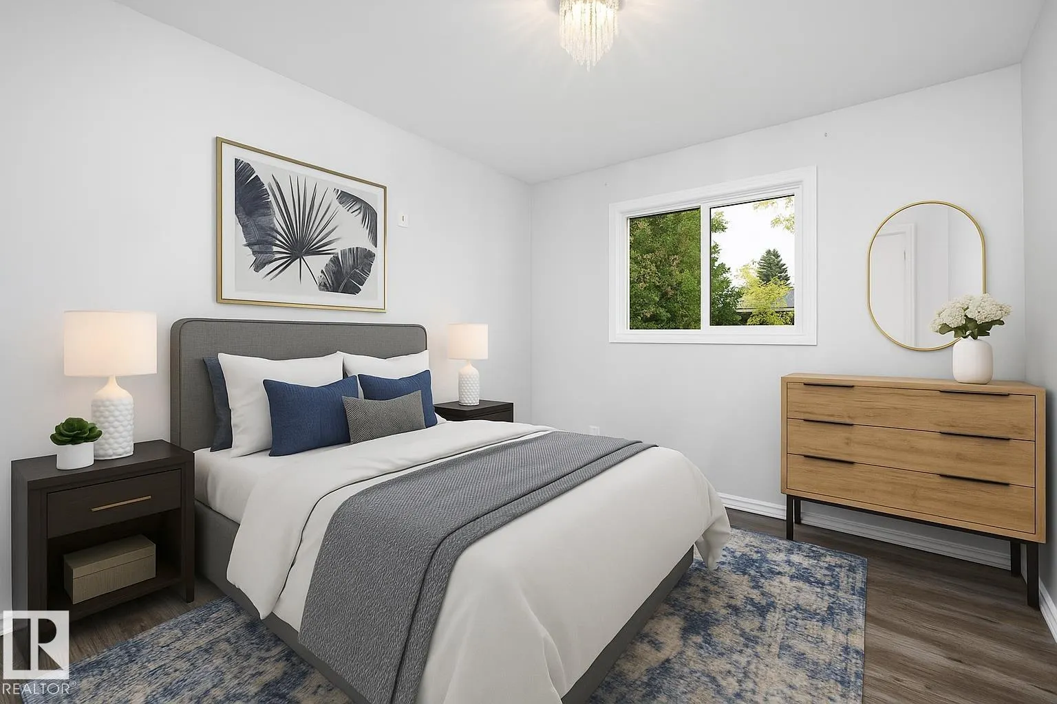 1032 MONY PENNY Crescent