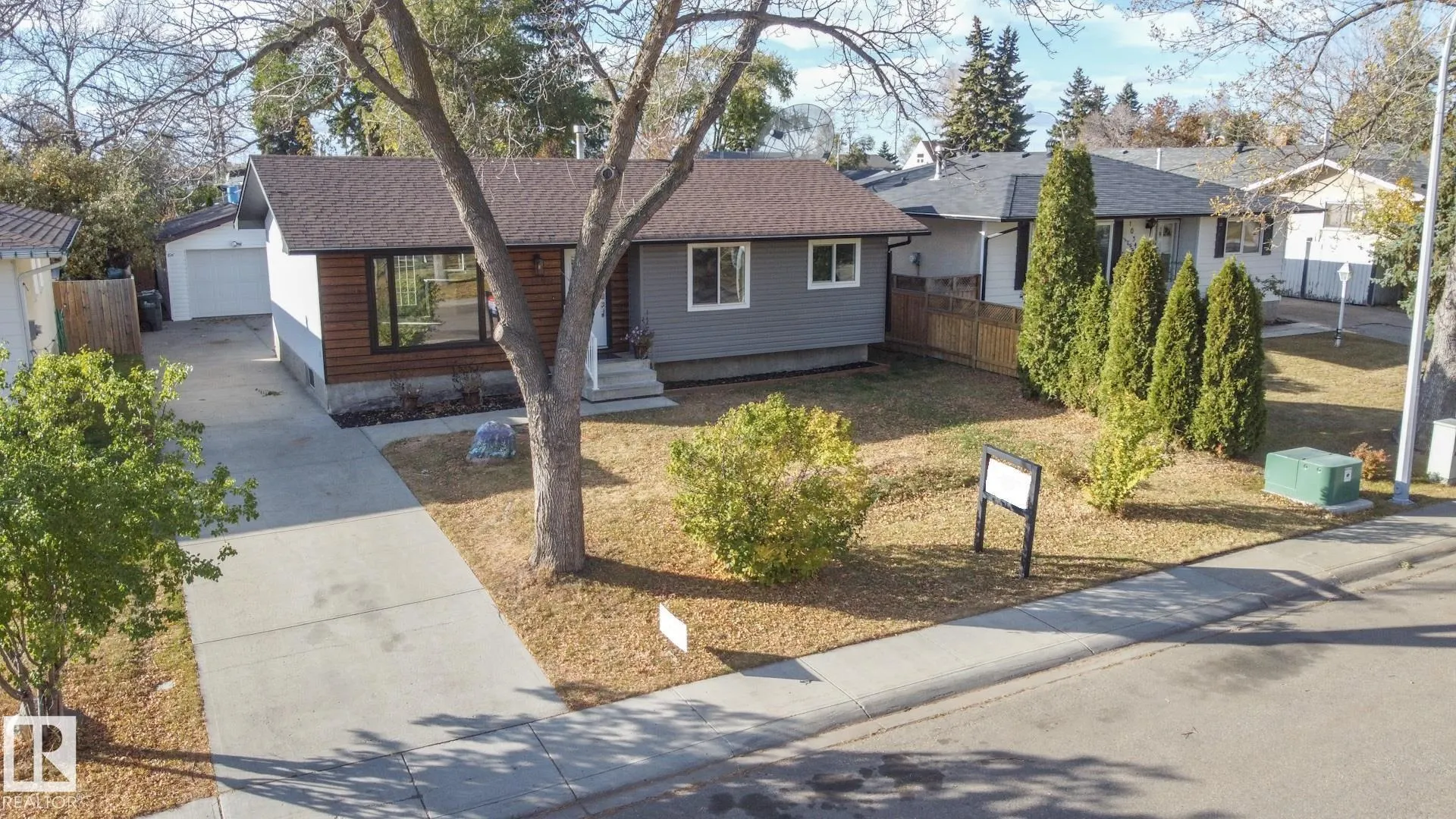 1032 MONY PENNY Crescent