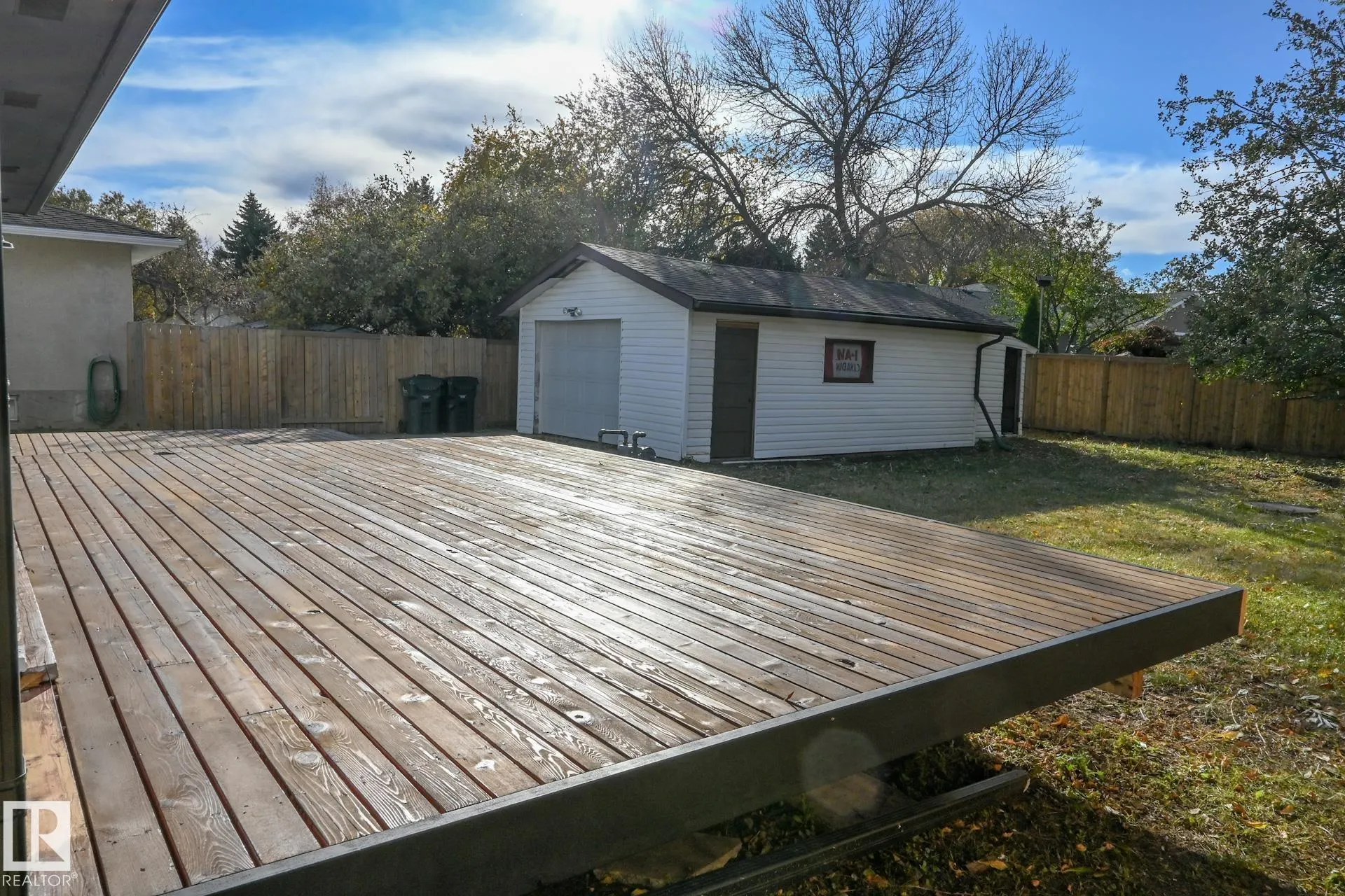 1032 MONY PENNY Crescent