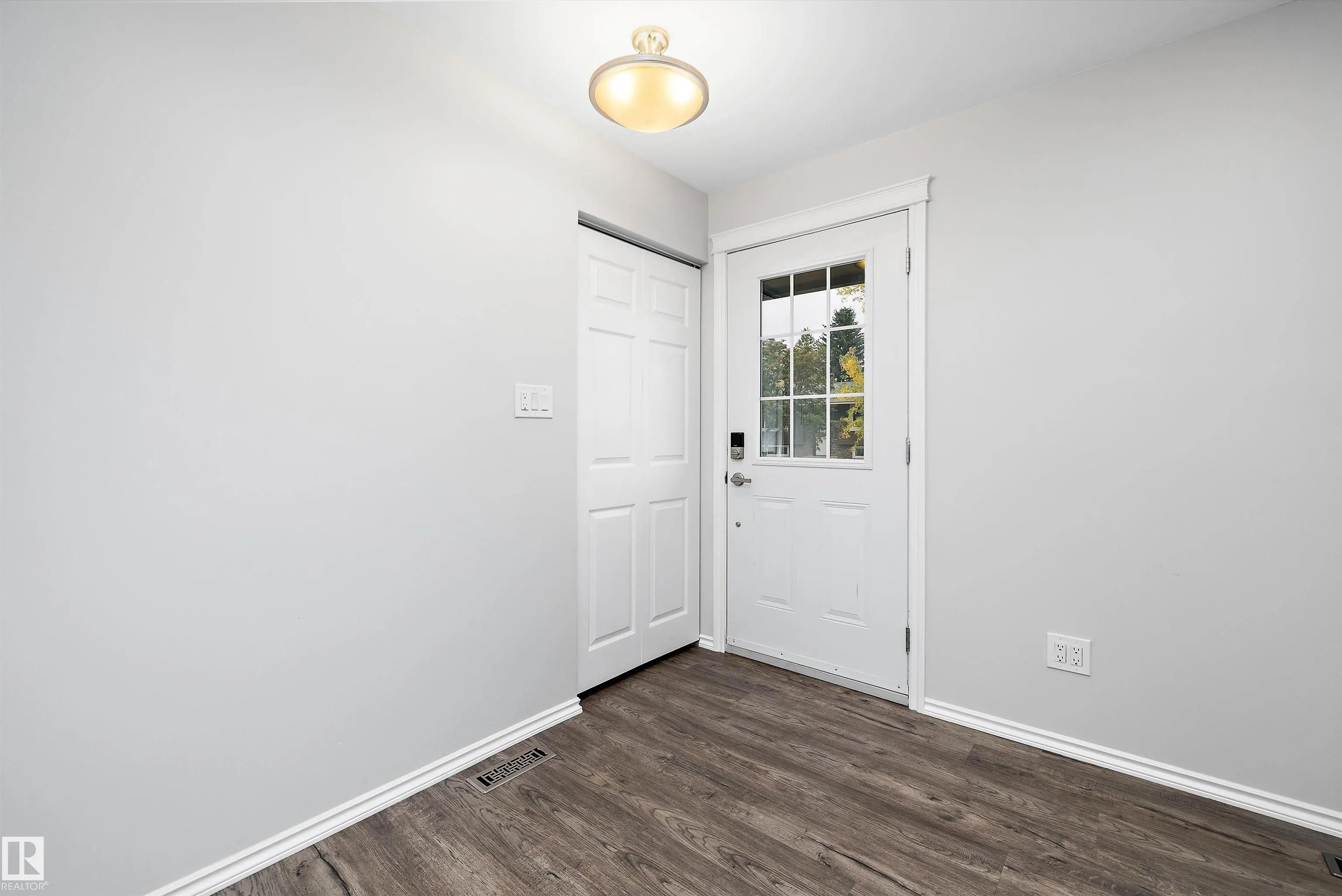 1032 MONY PENNY Crescent