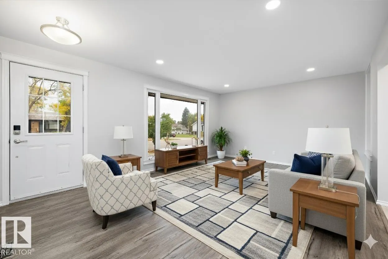 1032 MONY PENNY Crescent