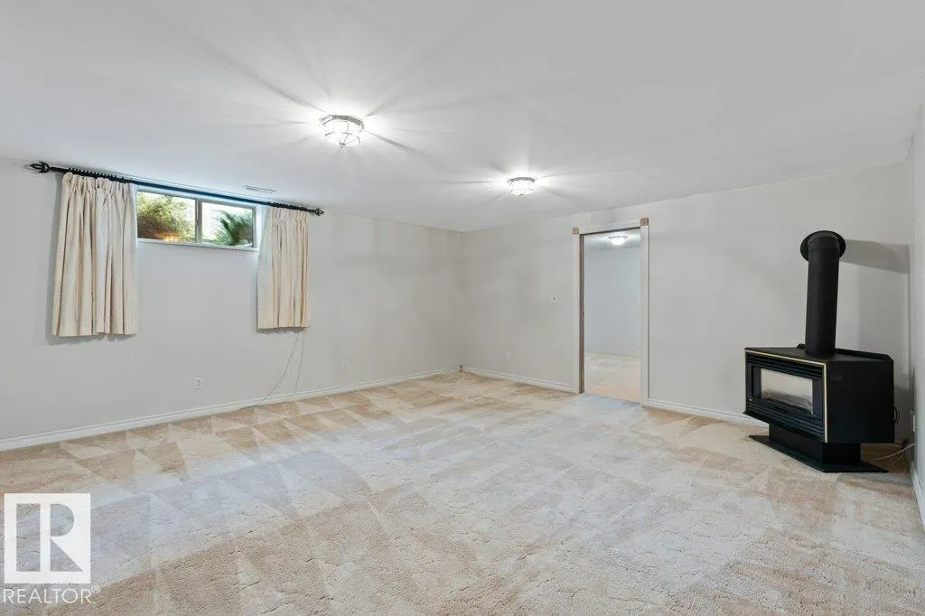 405 GRANDIN Drive