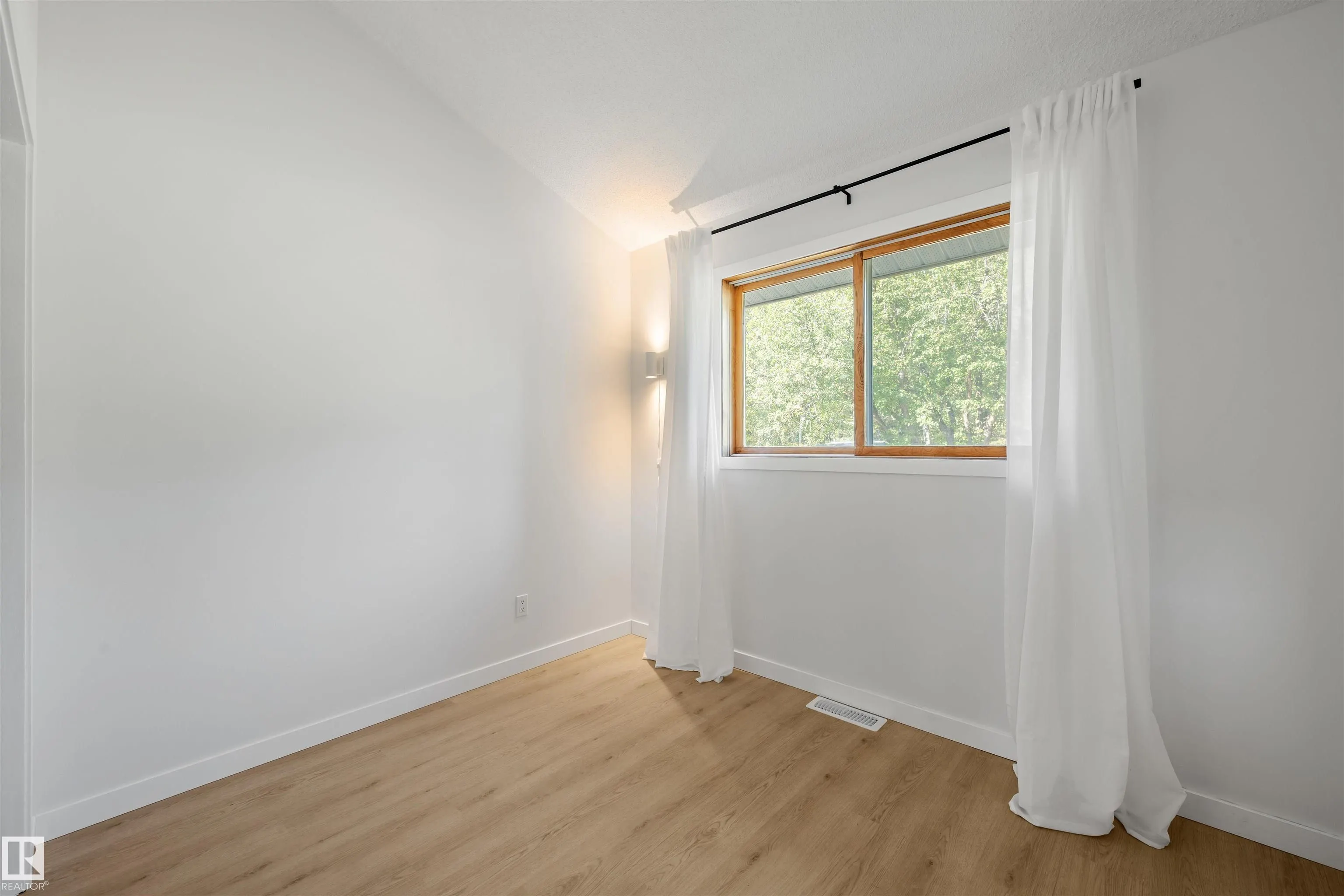 51380 RGE ROAD 205