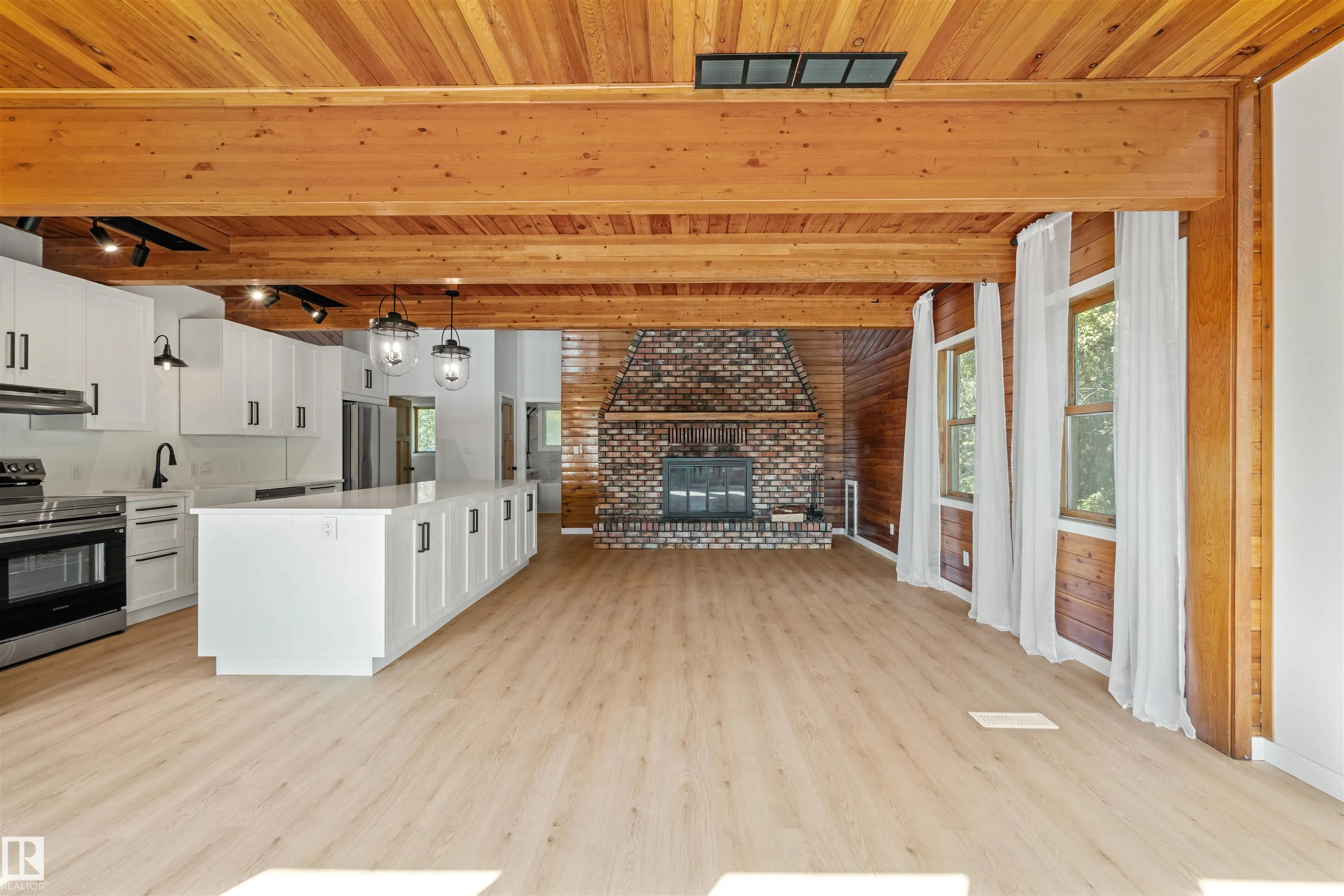 51380 RGE ROAD 205